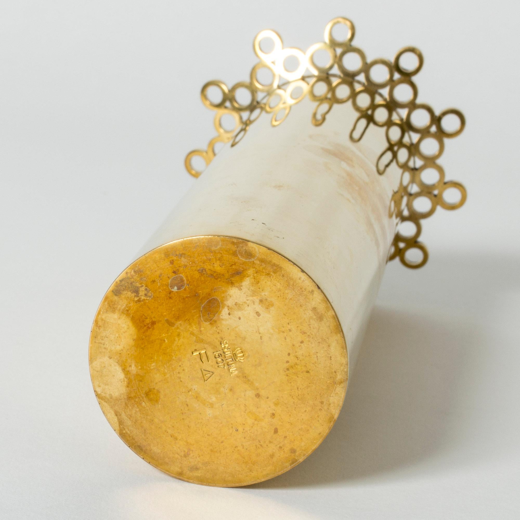 Fine XX secolo Vaso in ottone di Pierre Forssell per Skultuna, Svezia in vendita