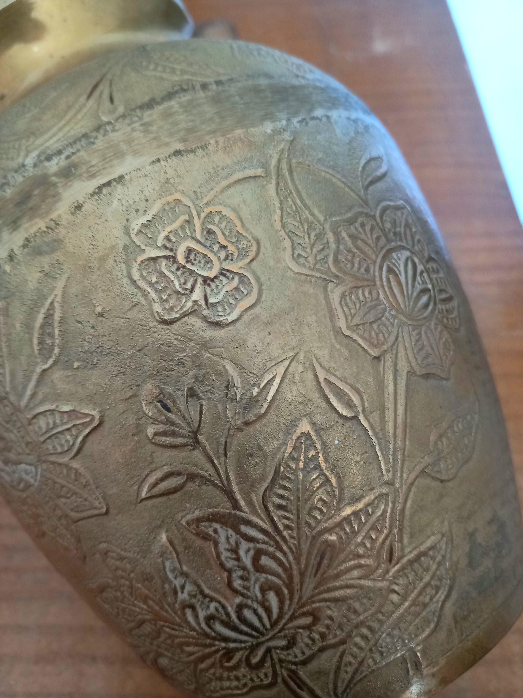  Brass Vase Classic Shape, with Carved Floral Filigree, Spain Early 20th Century In Good Condition For Sale In Mombuey, Zamora