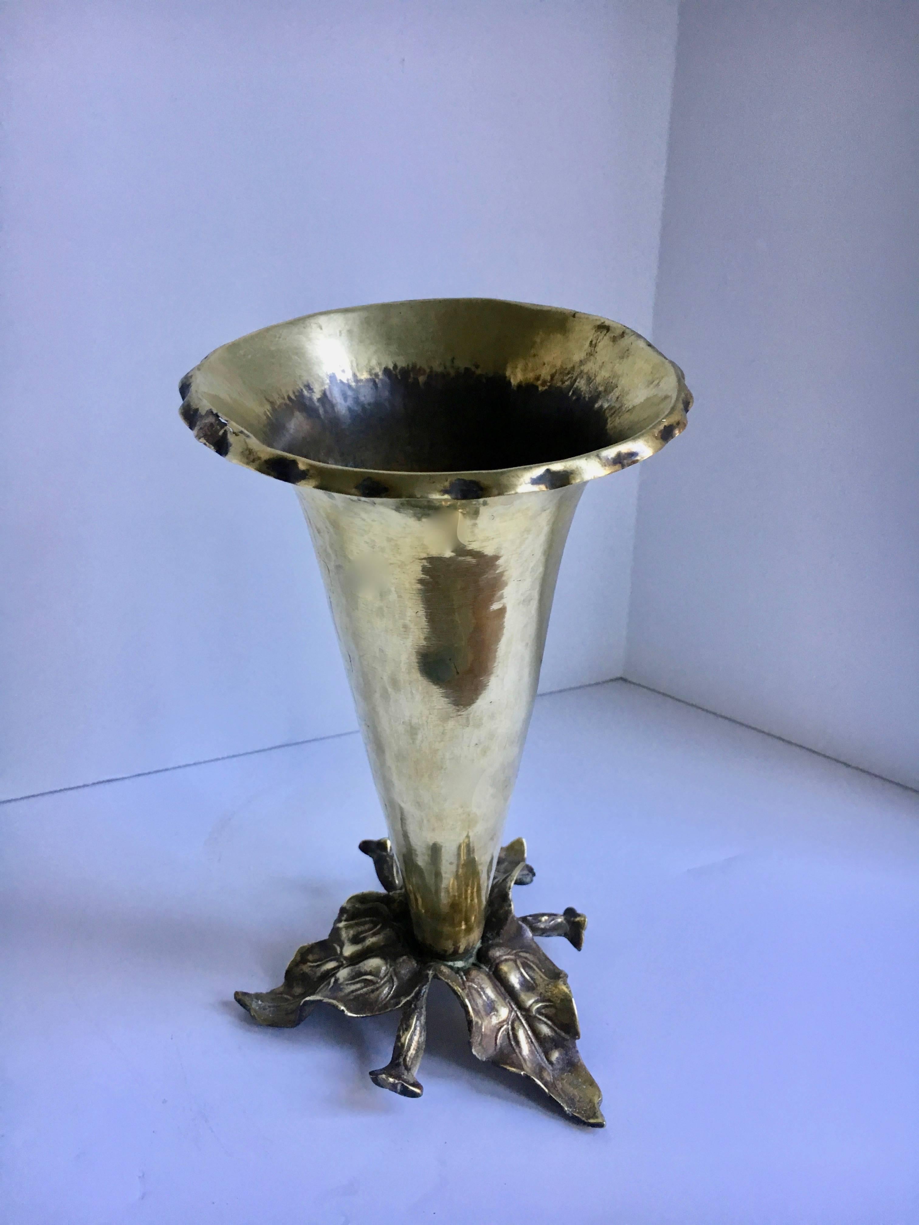 Brass Vase with Sculpted Leaves Base In Good Condition In Los Angeles, CA