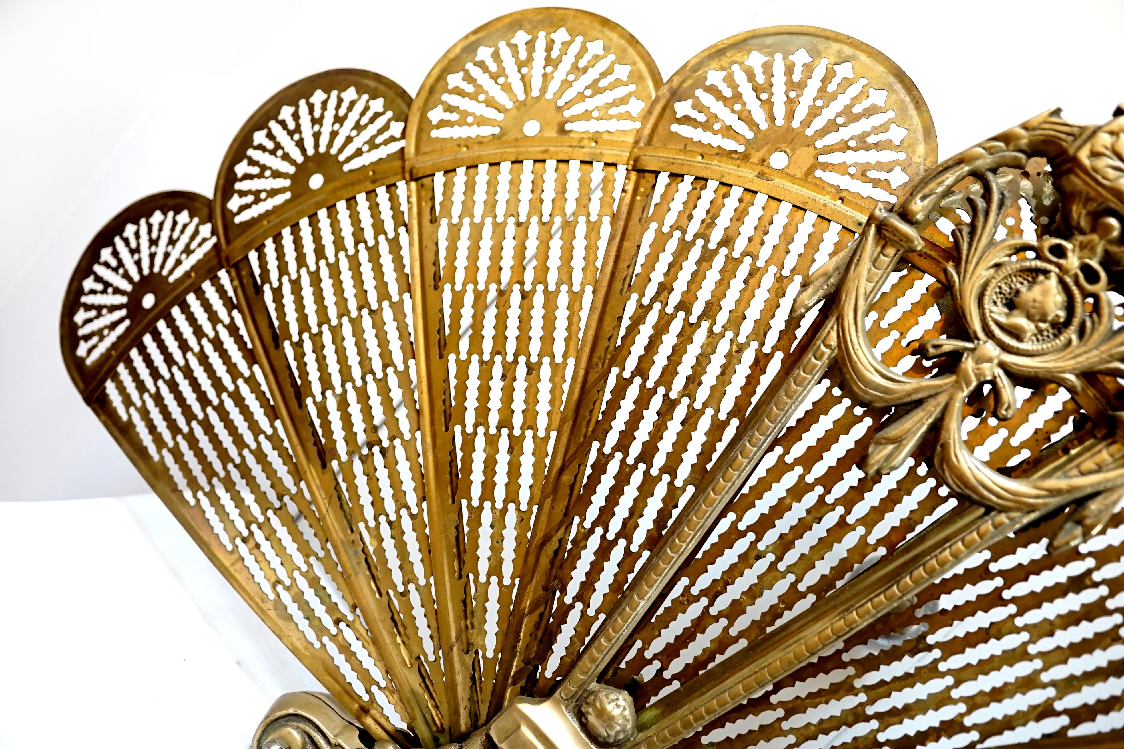 Late Victorian Brass Victorian 19th Century Fan Peacock Screen For Sale