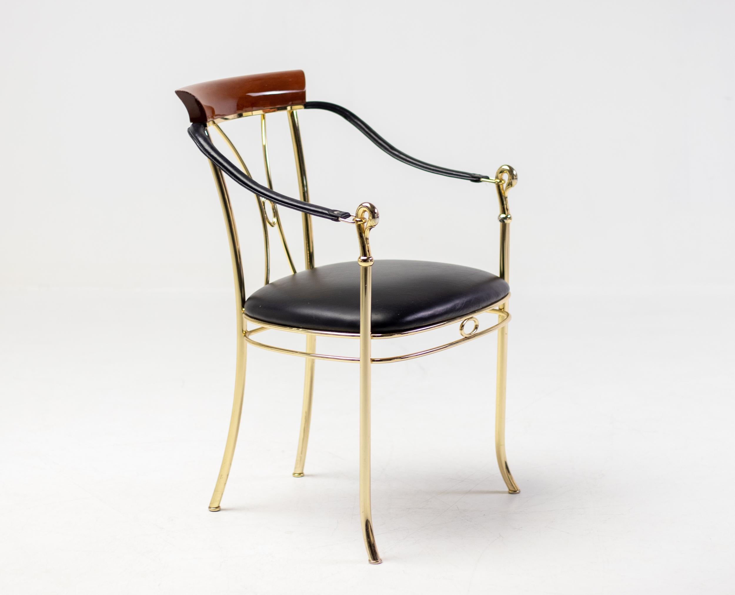 Vidal Grau Swan Stuhl aus Messing (Moderne) im Angebot