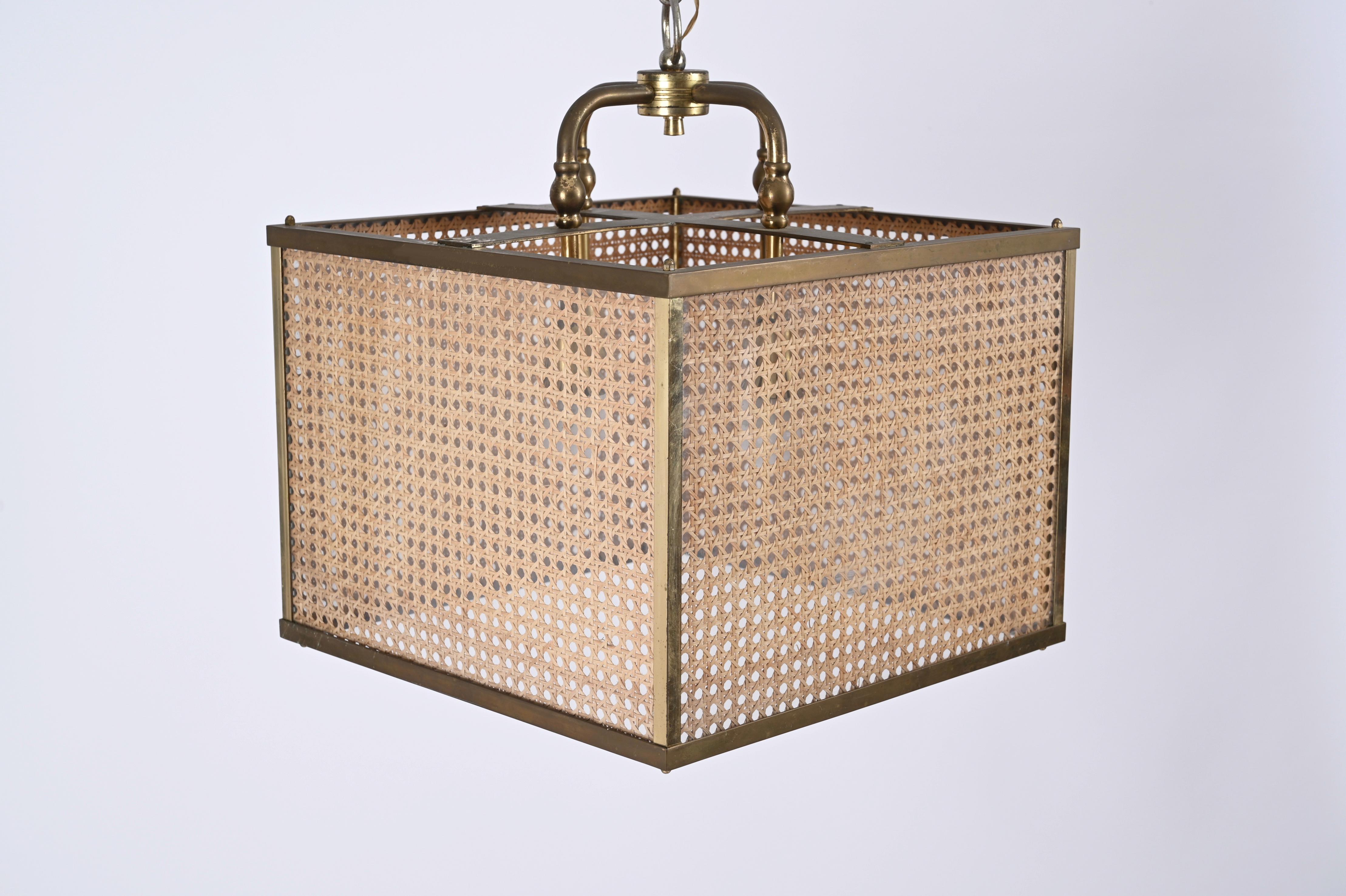 Brass, Vienna Straw Wicker and Glass Square Chandelier Lamp, Italy, 1950s For Sale 3