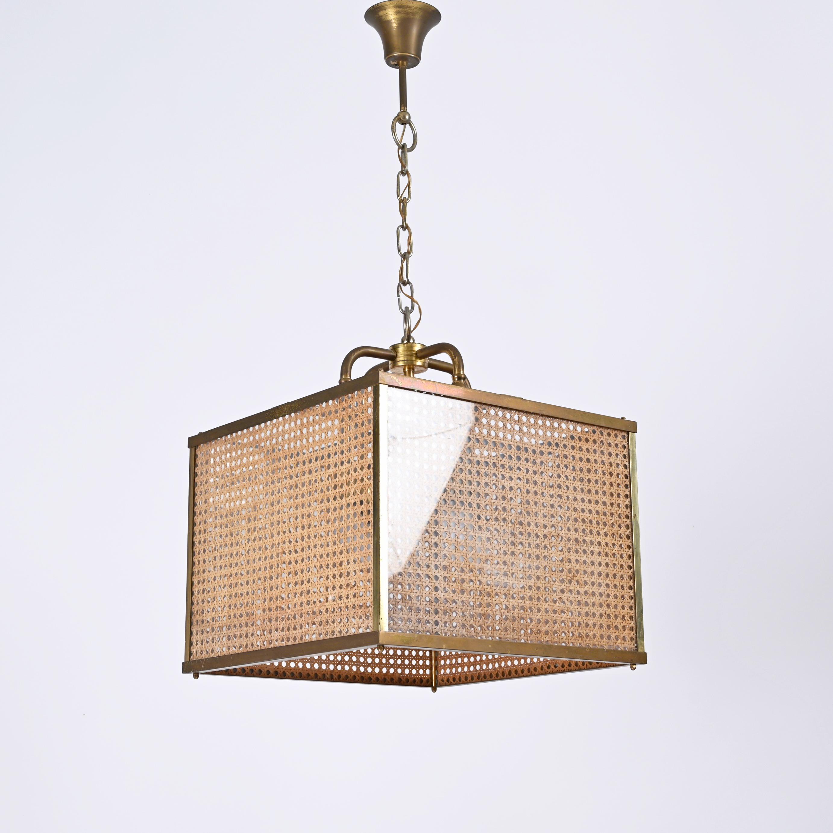 Brass, Vienna Straw Wicker and Glass Square Chandelier Lamp, Italy, 1950s For Sale 5