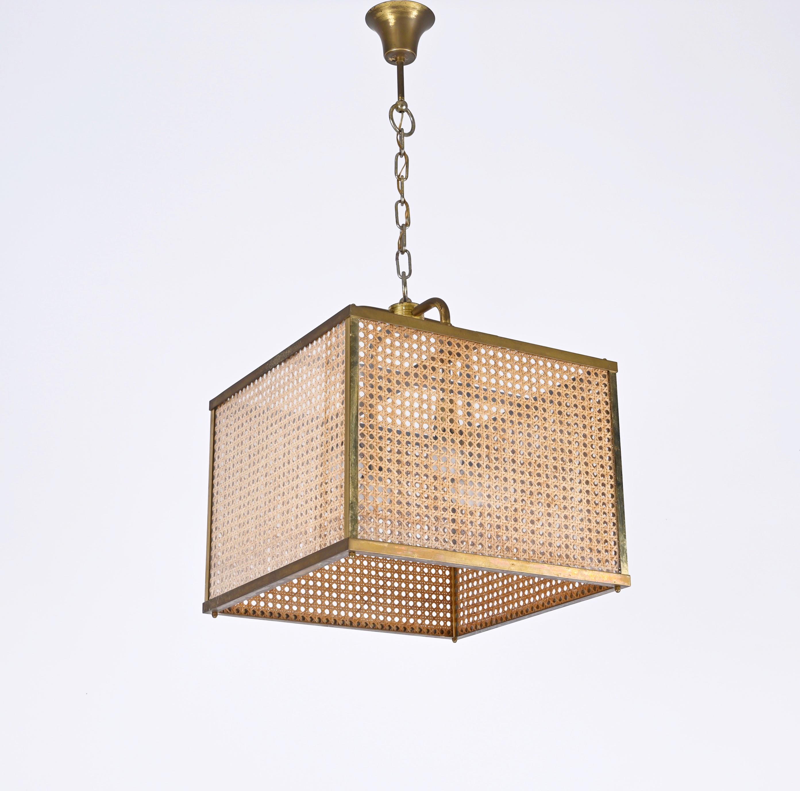 Brass, Vienna Straw Wicker and Glass Square Chandelier Lamp, Italy, 1950s For Sale 6