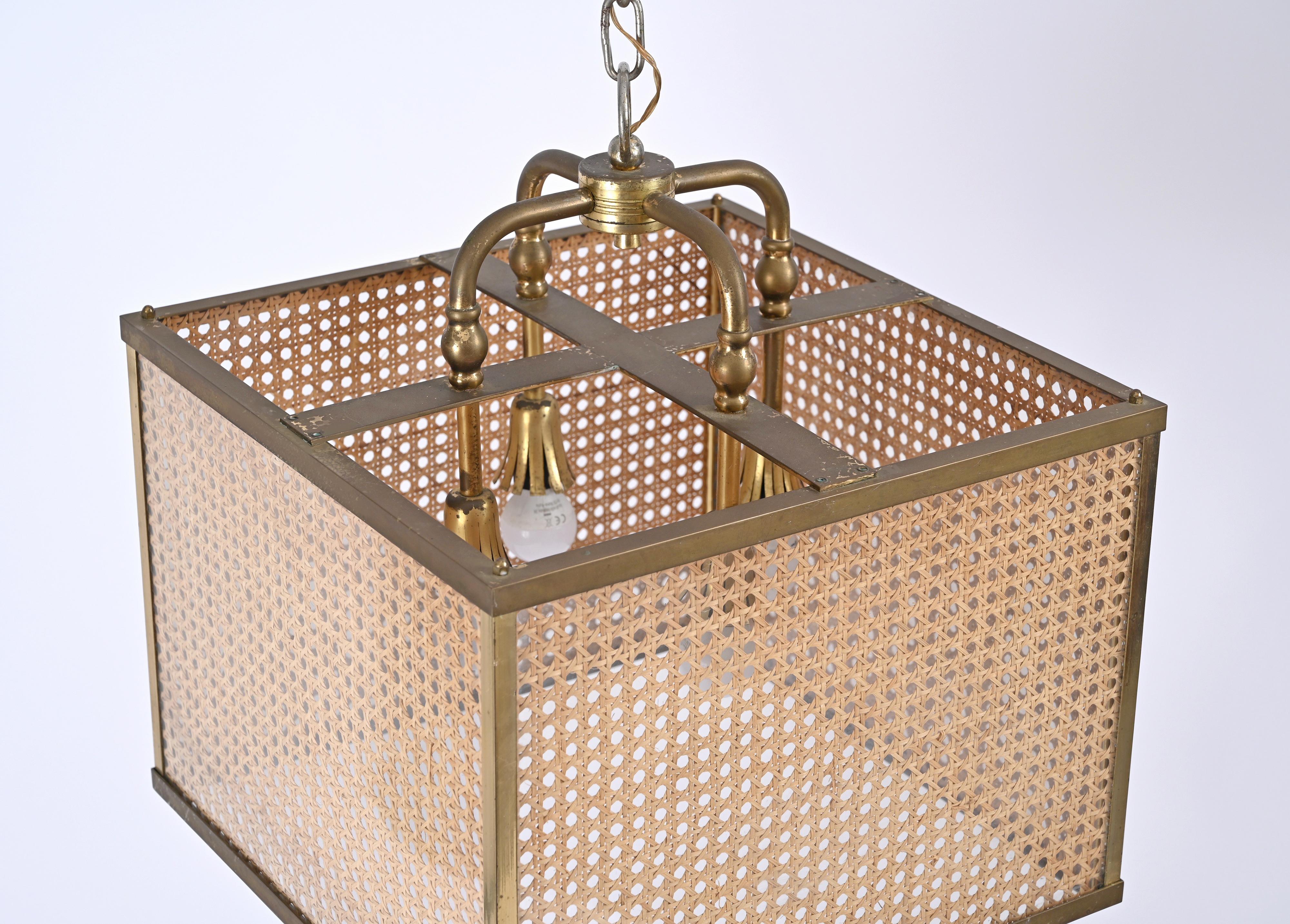 Brass, Vienna Straw Wicker and Glass Square Chandelier Lamp, Italy, 1950s For Sale 7