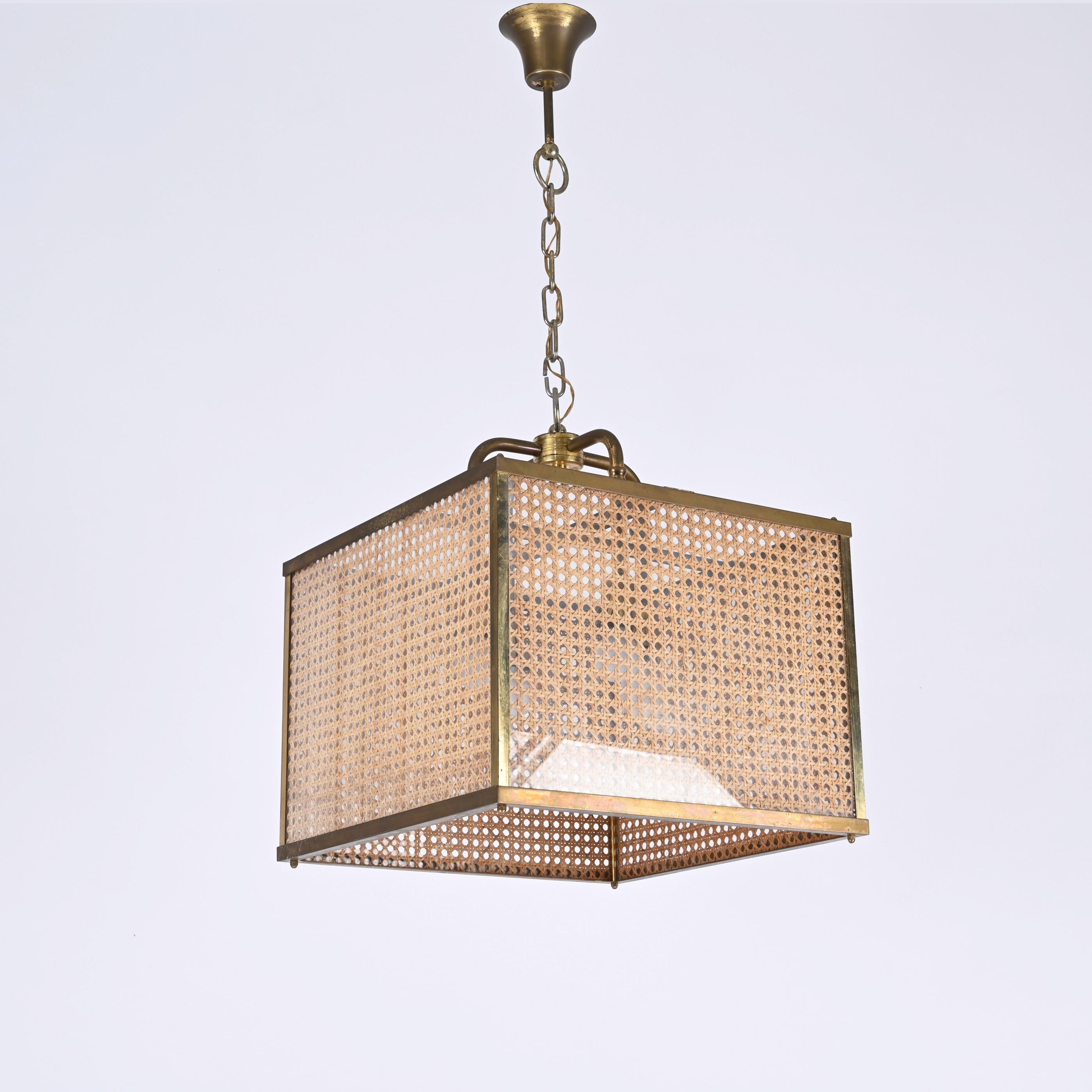 Brass, Vienna Straw Wicker and Glass Square Chandelier Lamp, Italy, 1950s For Sale 2