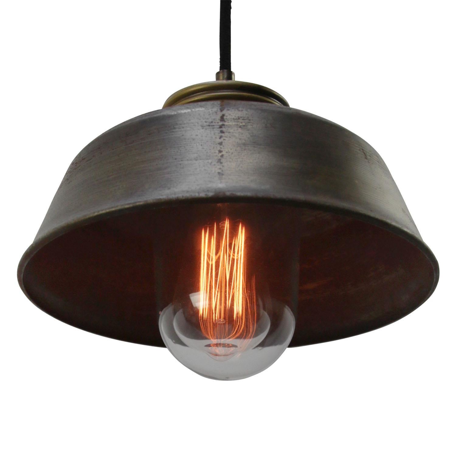 Vintage Industrial metal hanging lamp.
Clear glass with brass top.
metal shade

Weight 1.30 kg / 2.9 lb

Priced per individual item. All lamps have been made suitable by international standards for incandescent light bulbs, energy-efficient