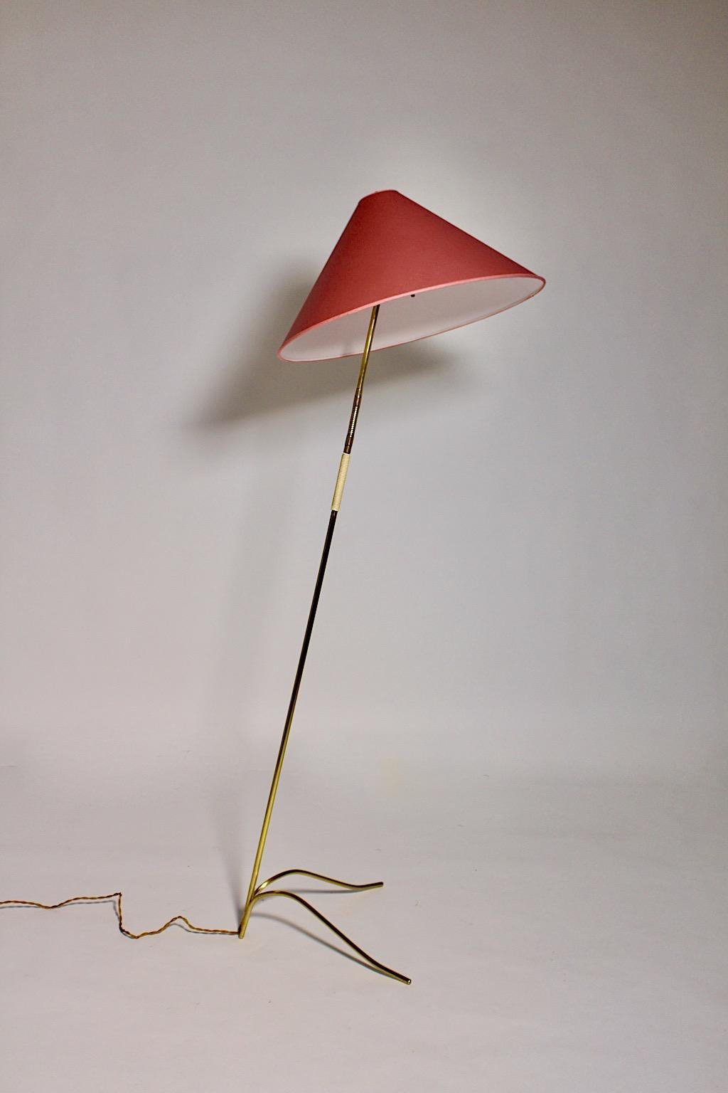 Brass Vintage Mid-Century Modern Splayfoot Floor Lamp Rupert Nikoll 1950 Austria For Sale 4