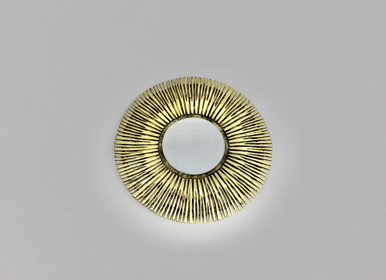 Mid-Century Modern Brass Vintage Circular Design Sunburst Mirror Wall Mirror, France, 1960s For Sale