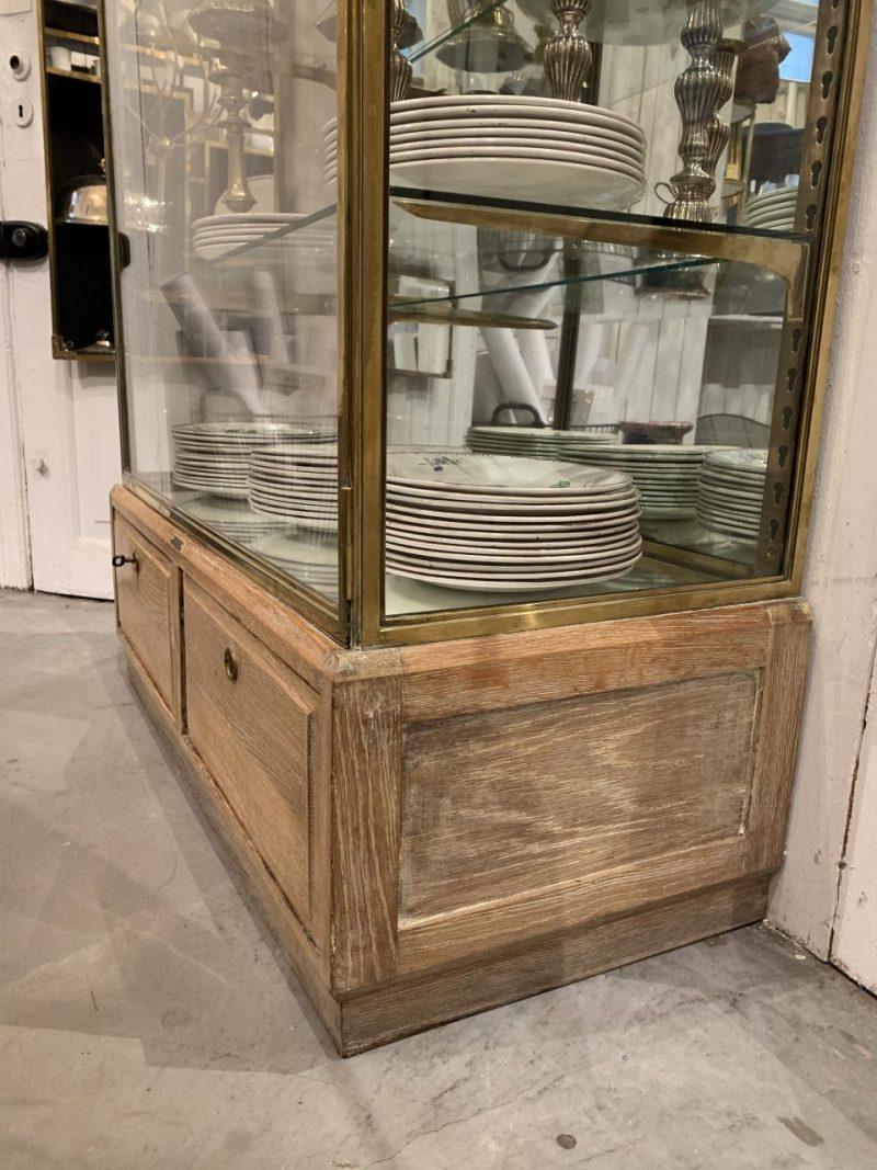 Brass Vitrine Cabinet, Siegel Early 1900s In Good Condition In Copenhagen K, DK