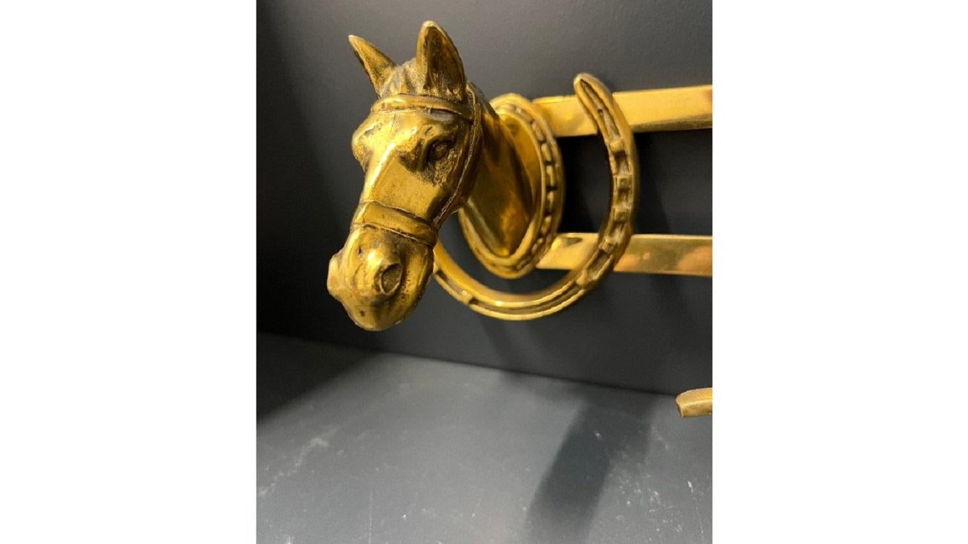 Perchero de pared de latón con decoración de cabeza de caballo Circa 1960/1970 Francés en venta