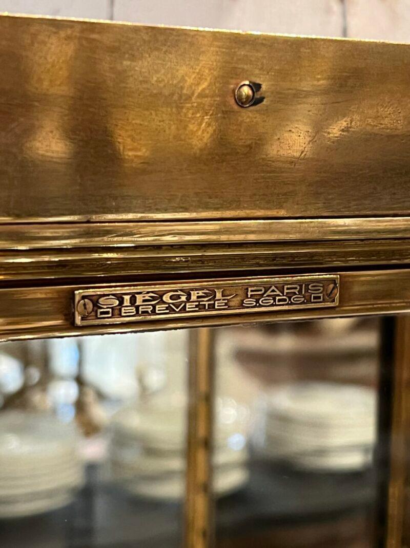 Espositore da parete in ottone Siegel Paris, Francia anni '30 In condizioni buone in vendita a Copenhagen K, DK