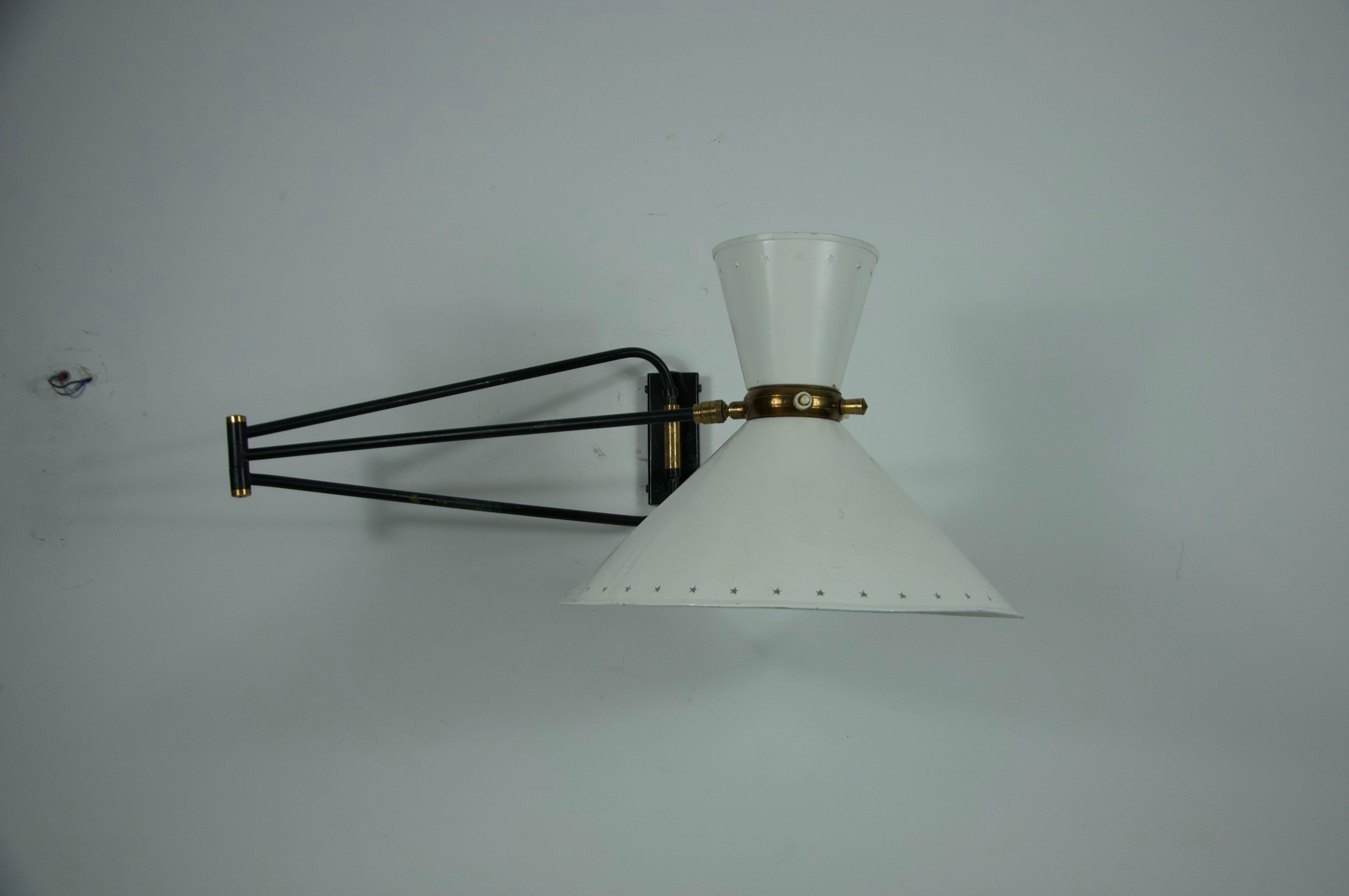 Lámpara de pared de latón de Rene Mathieu para Maison Lunel, 1960, Francia en venta 5
