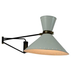 Lampada da parete in ottone di Rene Mathieu per Maison Lunel, 1960, Francia
