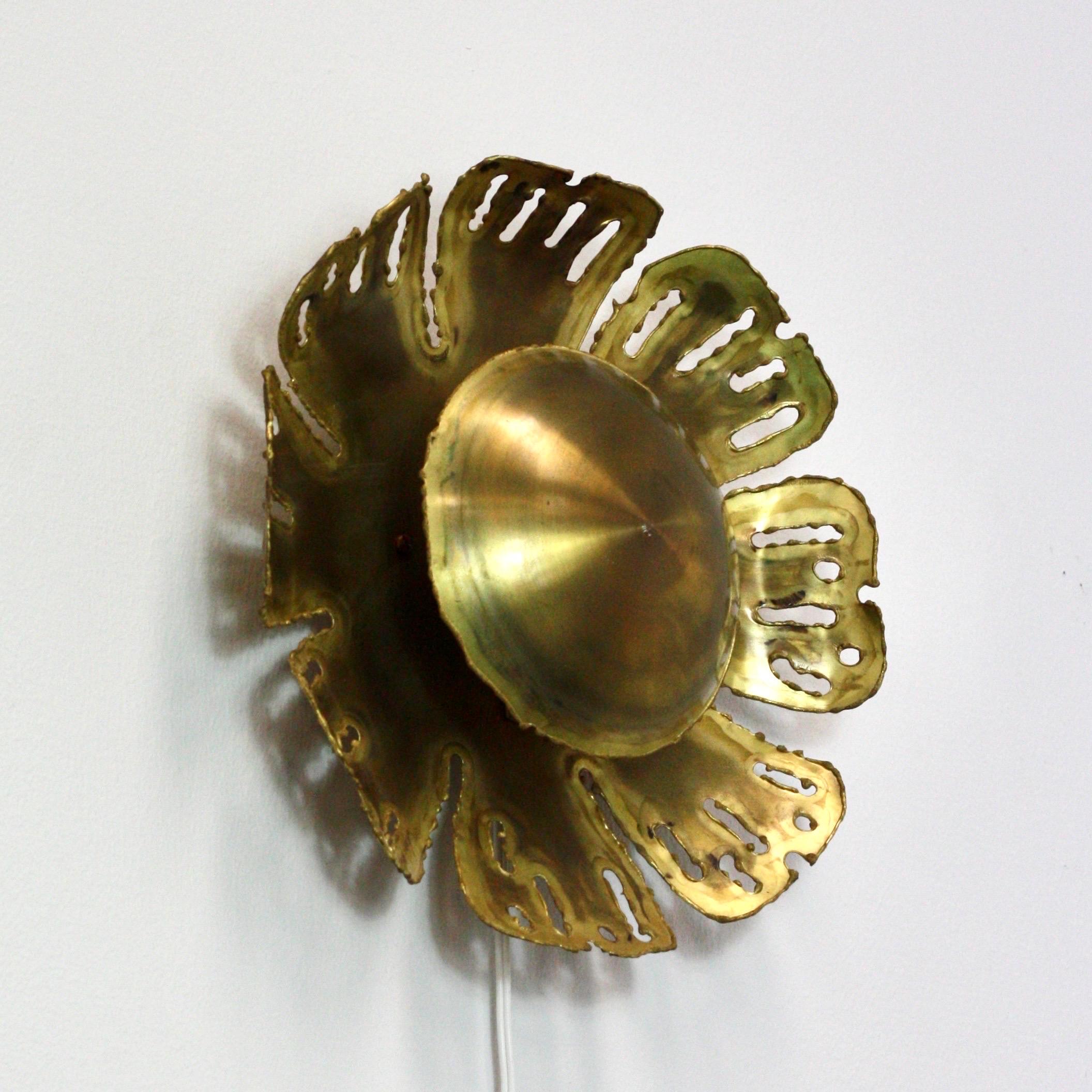 Mid-20th Century Brass Wall Lamp by Svend Aage Holm Sorensen, 1960s, Denmark For Sale