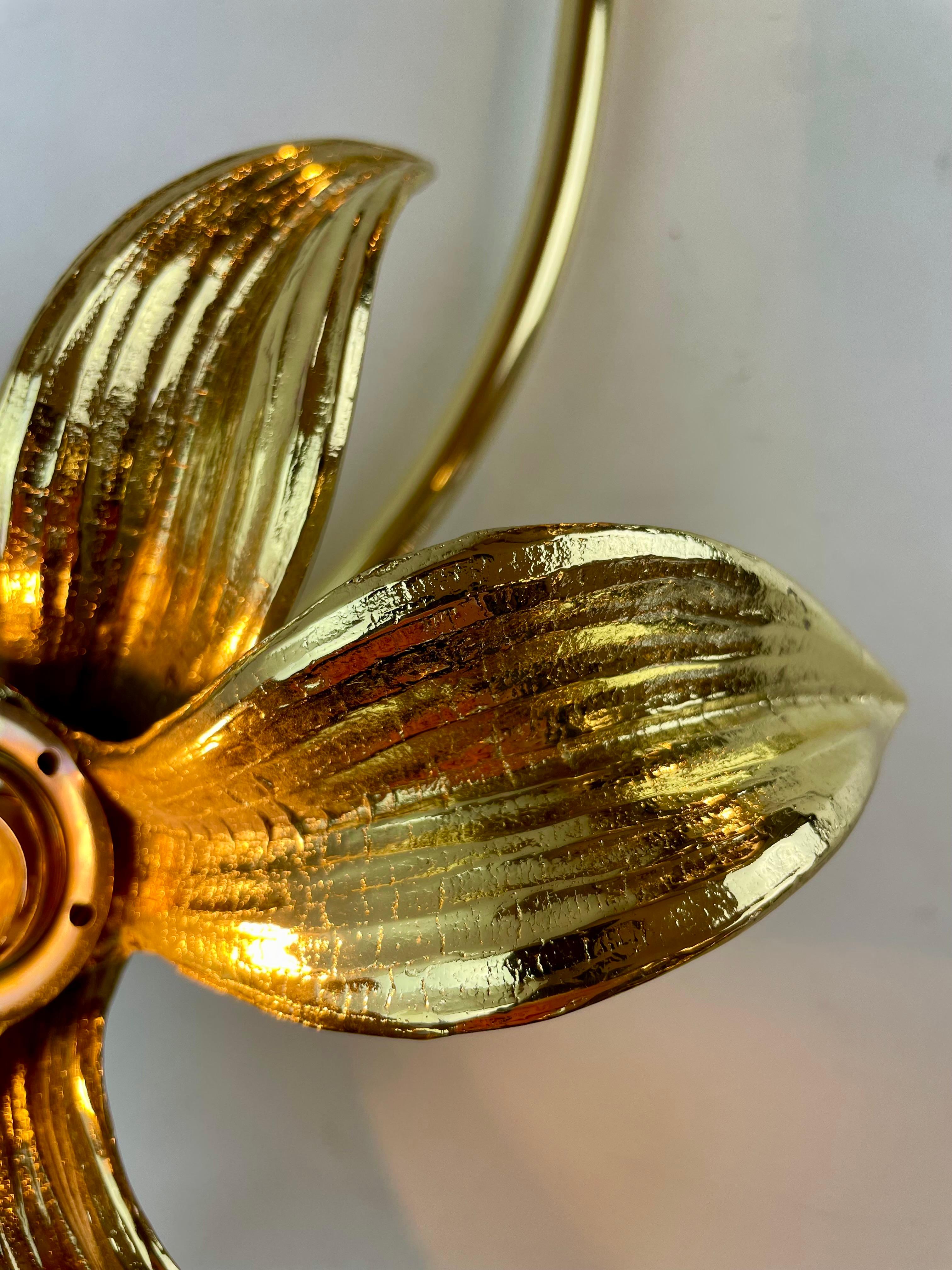 Wandleuchte aus Messing von Willy Daro für Massive, 1970~80er Jahre im Angebot 7