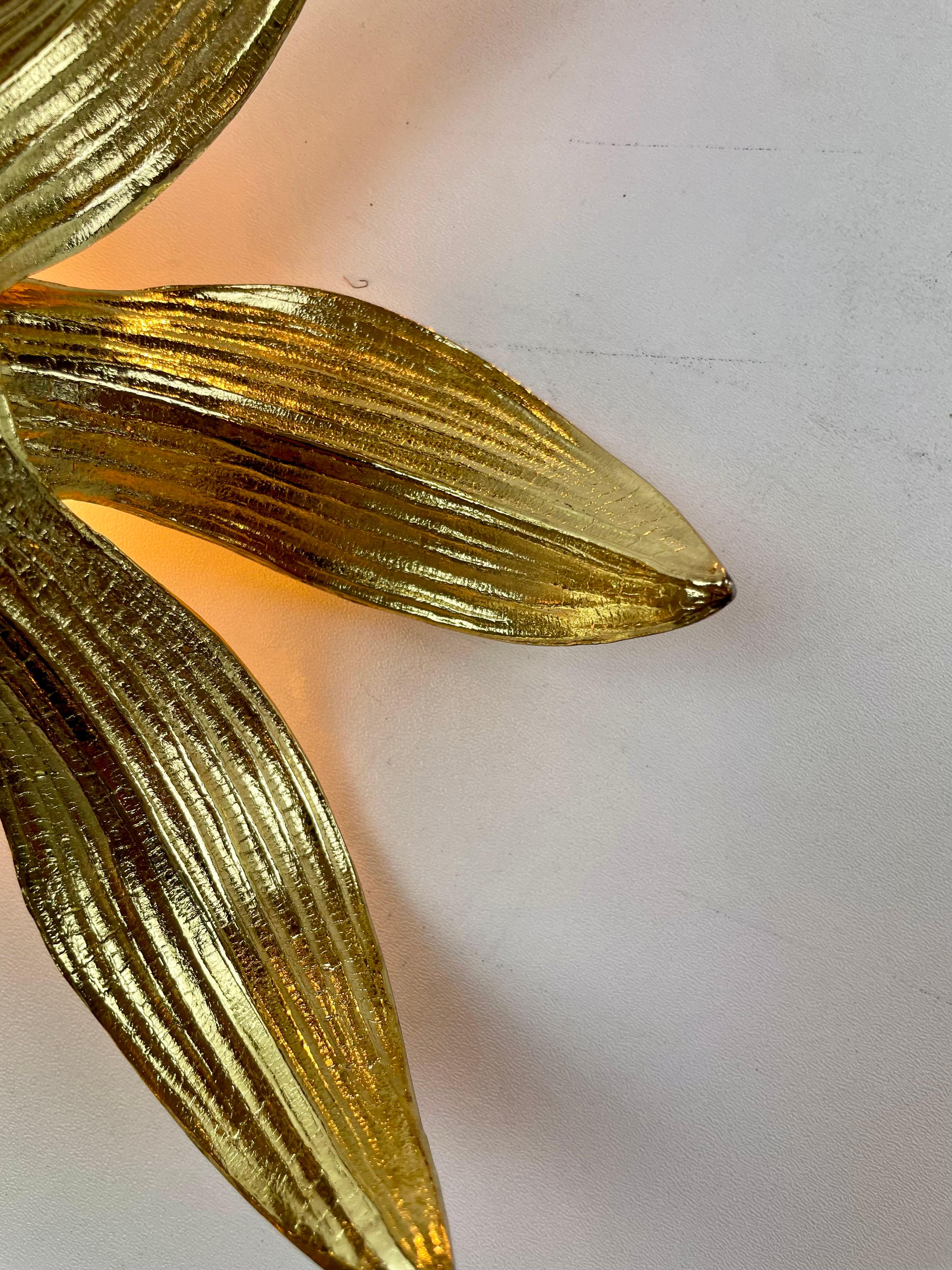 Wandleuchte aus Messing von Willy Daro für Massive, 1970~80er Jahre im Angebot 9