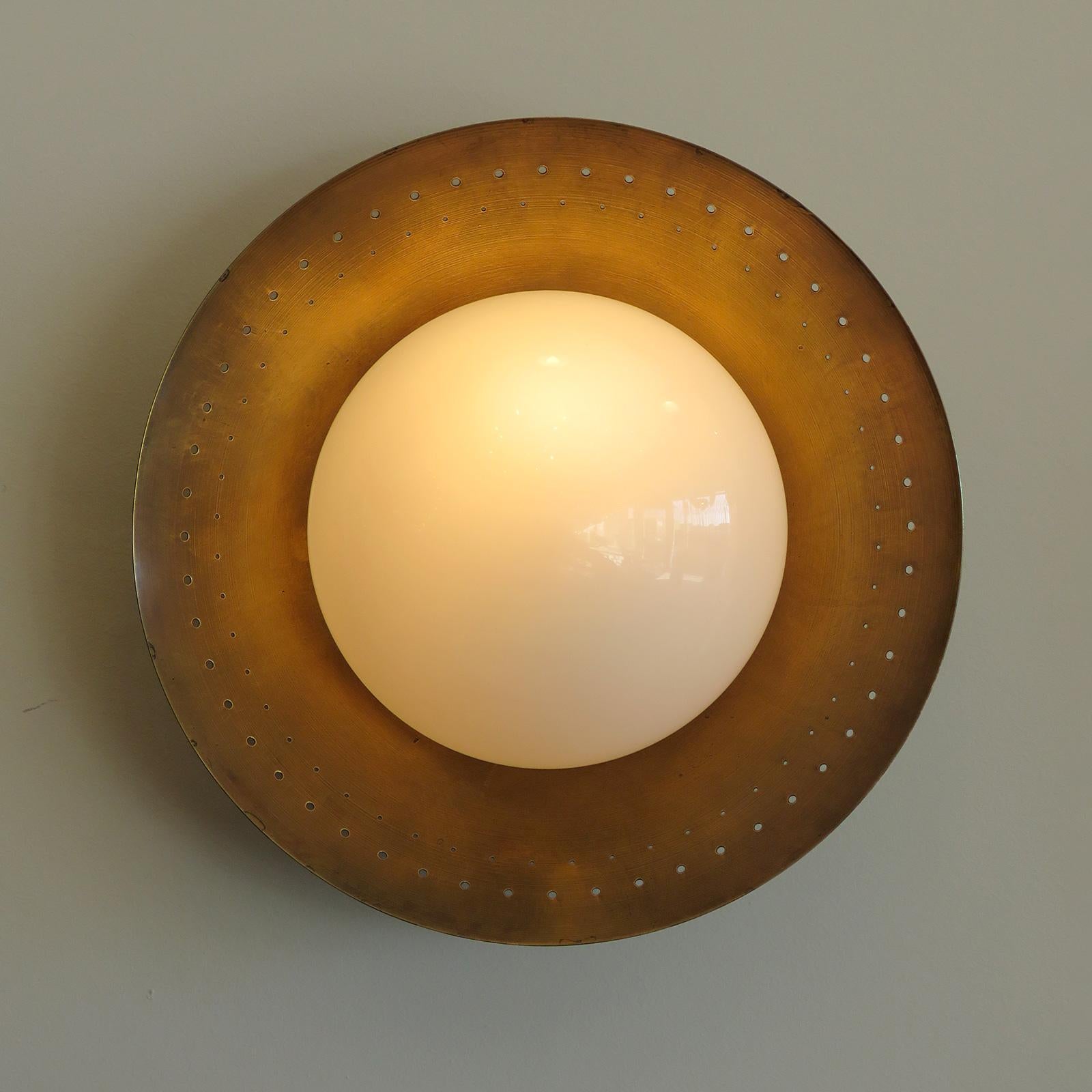 Brass Wall Lights 'Maine' by Gallery L7 1