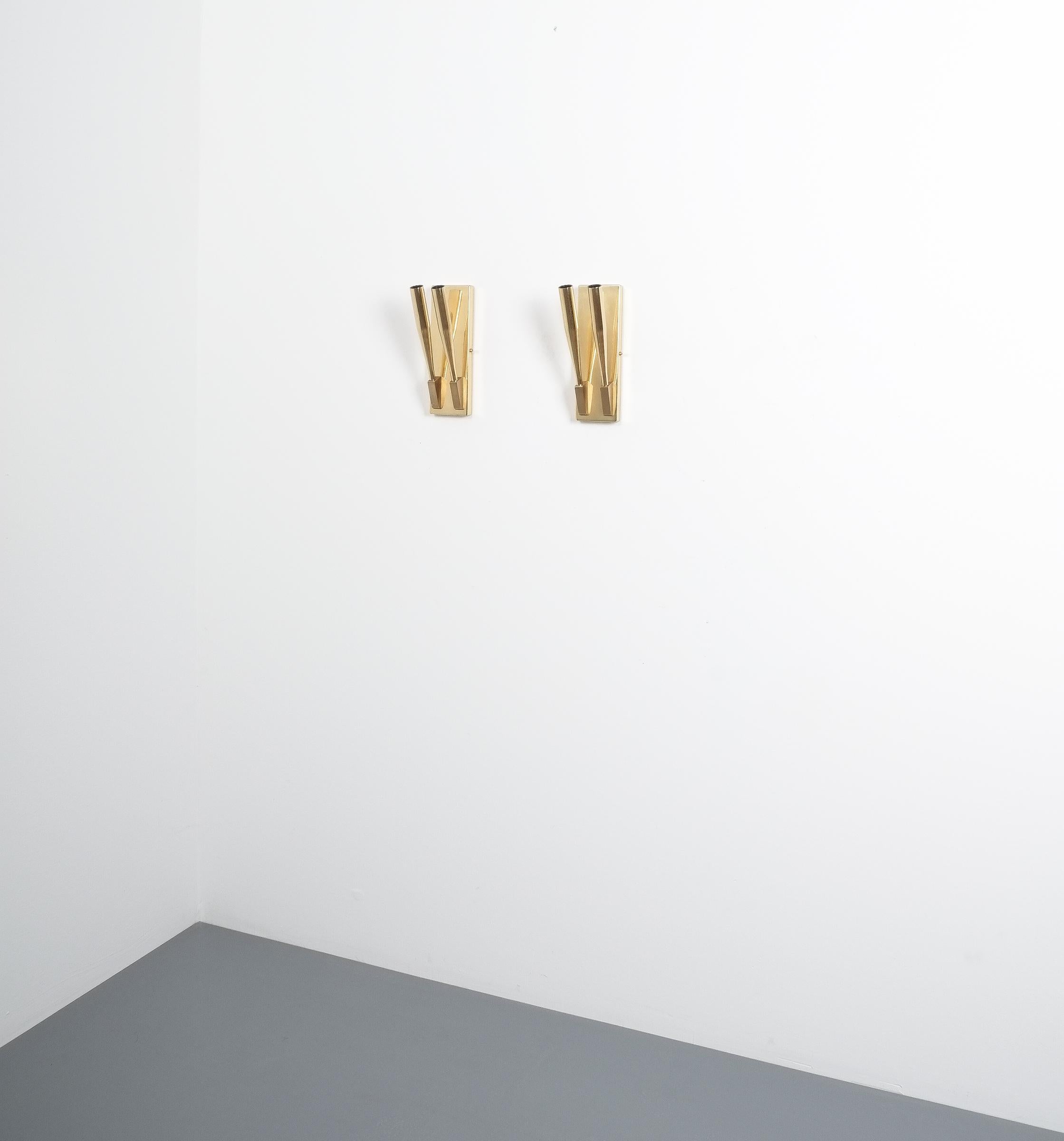 Mid-Century Modern Brass Wall Lights Sconces Attributed Gio Ponti Midcentury