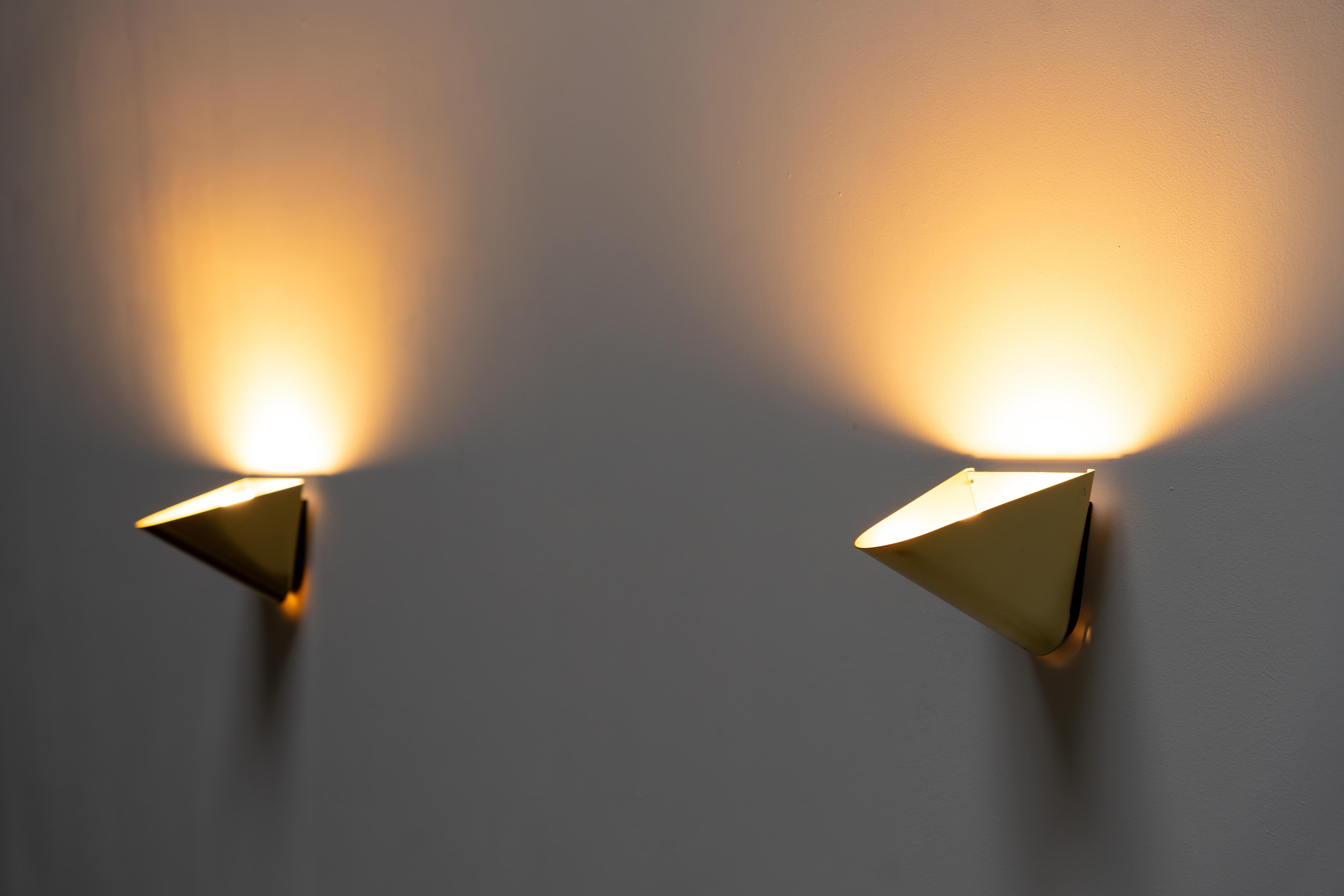Mid-Century Modern Brass Wall Lights Sconces by Jean Perzel for Atelier Perzel, France, 1960s For Sale