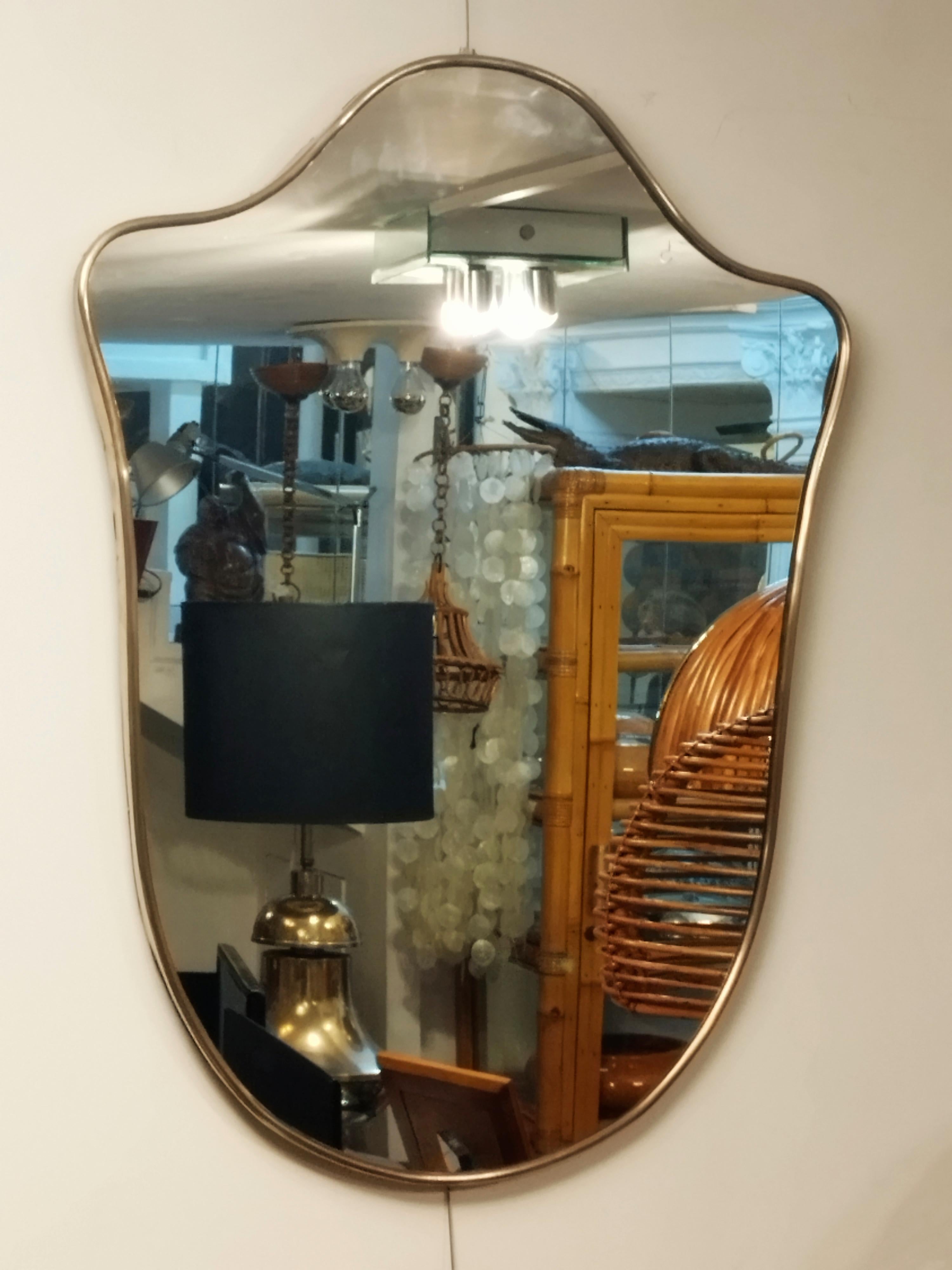 Brass Wall Shield Mirror, Italy, 1950s In Good Condition In Naples, IT