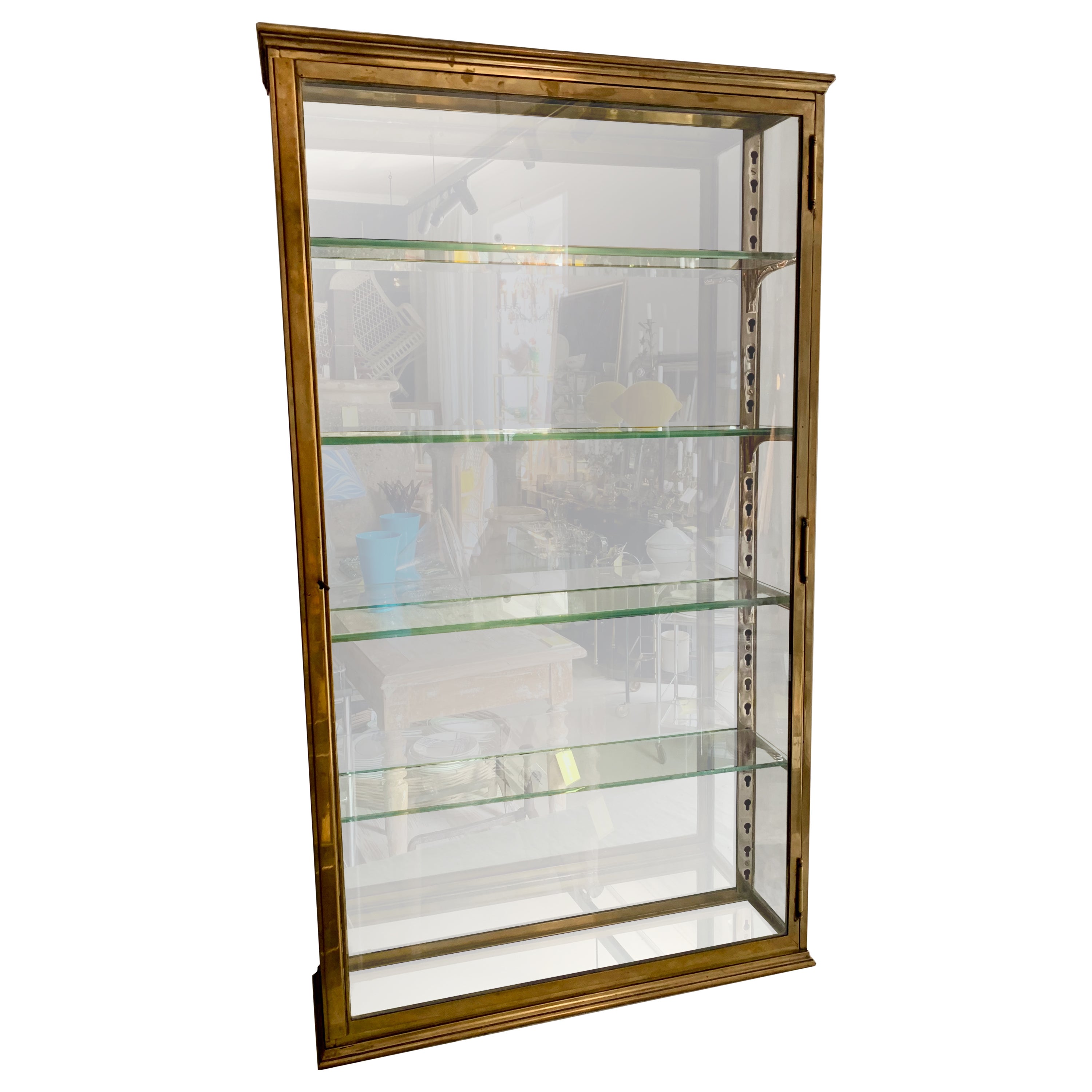 Vitrine murale en laiton