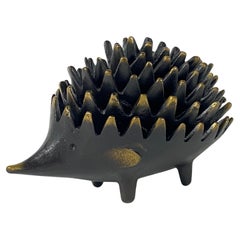 Sculpture en laiton Walter Bosse Hedgehog Stacking Ashtrays 1950s Austrian 