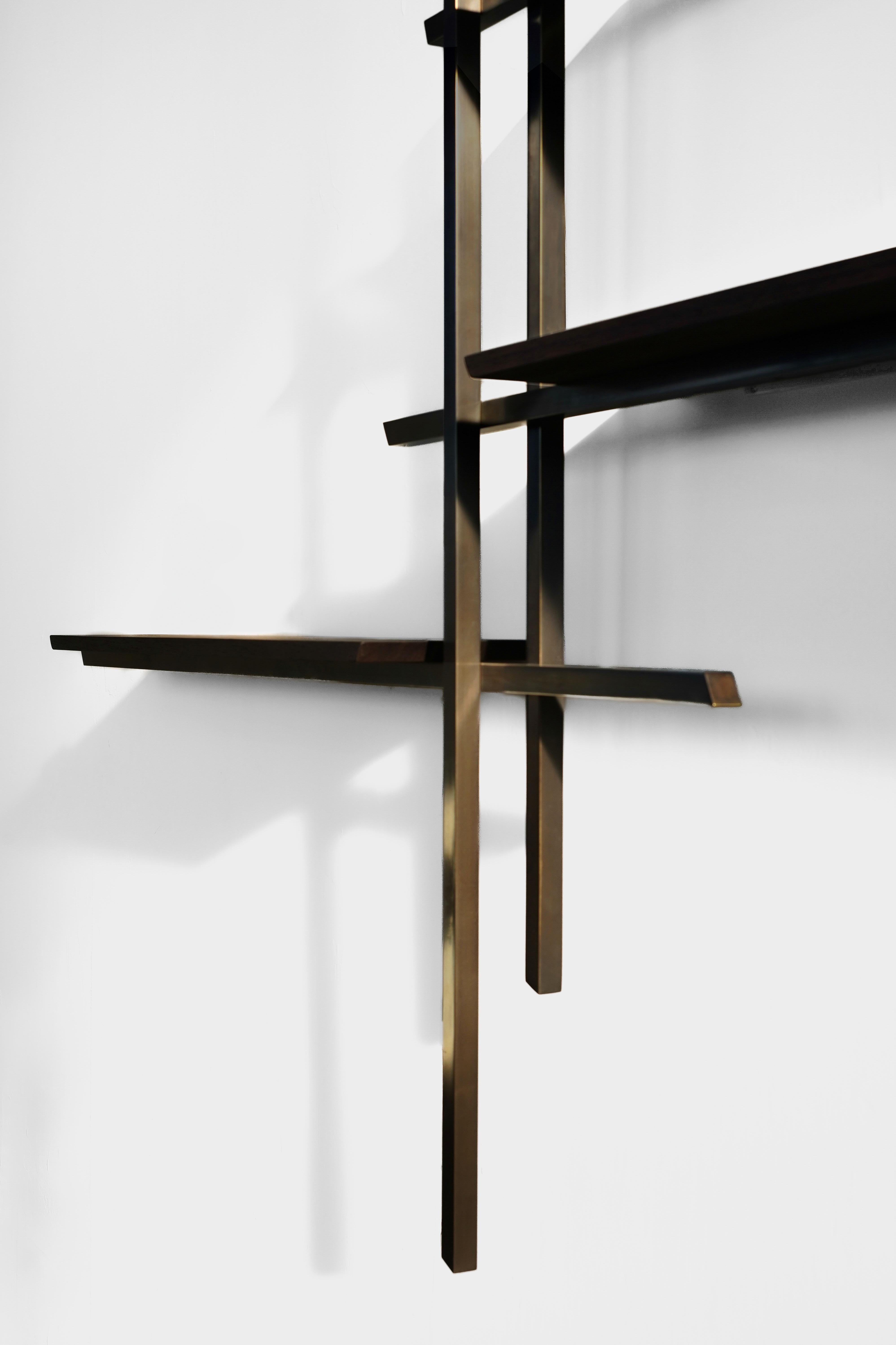 XXI secolo e contemporaneo Mensola Memento in ottone e legno di wengé di Eichkorn in vendita