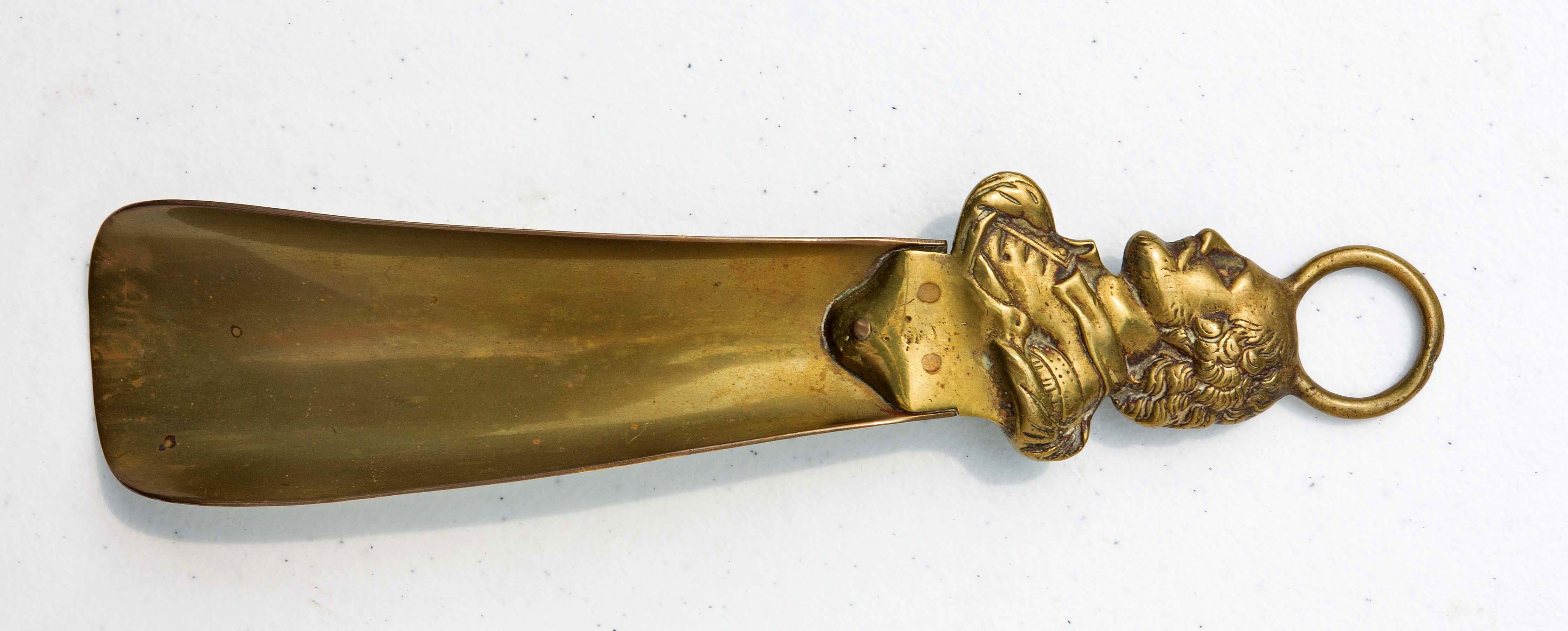Brass William Shakespeare Portrait Shoehorn English, circa 1820 In Good Condition In Rochester, NY