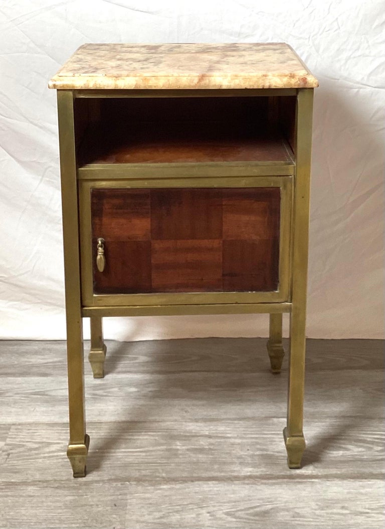 Relooker Une Table De Nuit Dessus Marbre