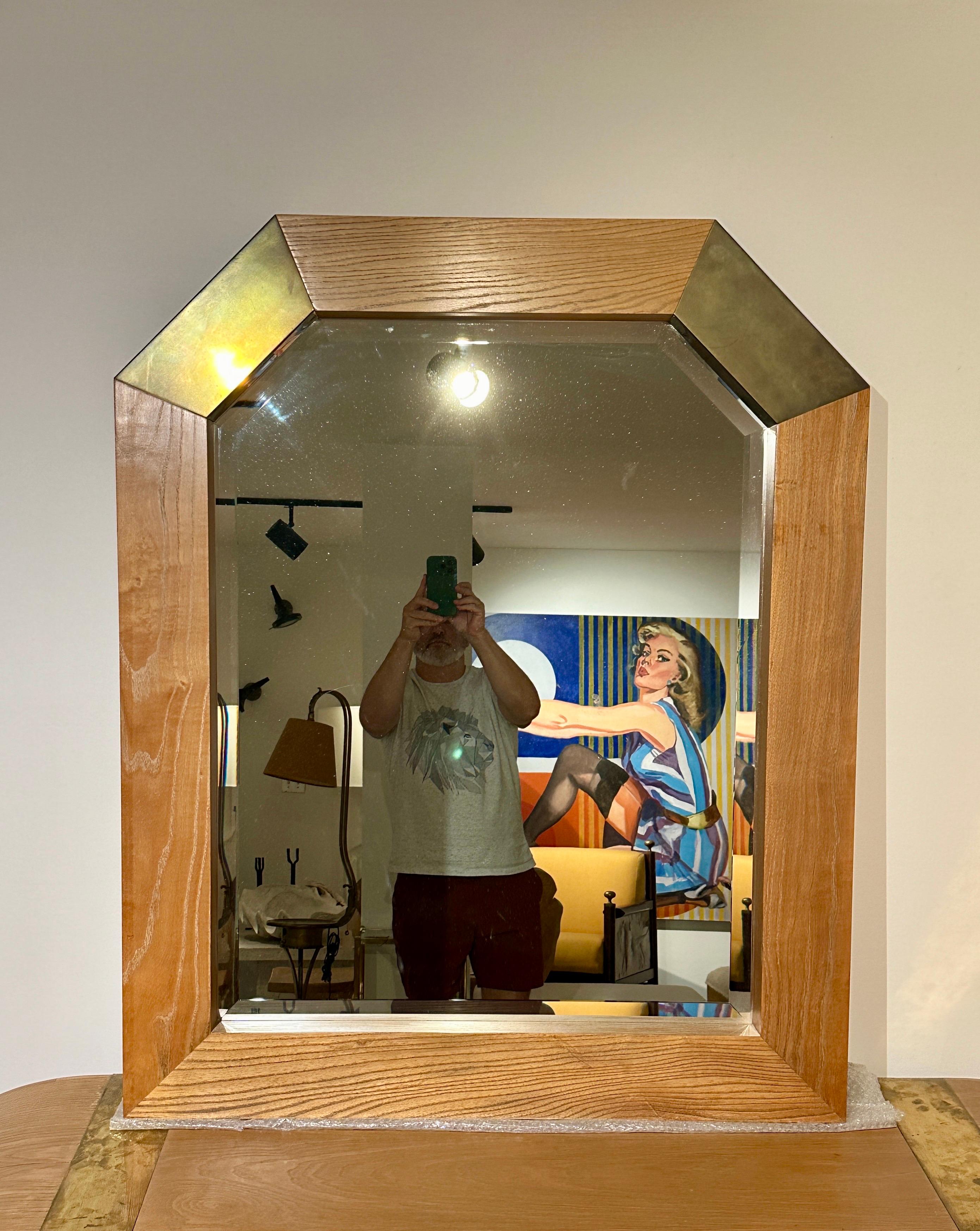 Miroir mural géométrique en laiton et bois à la manière de K. Springer en vente 1