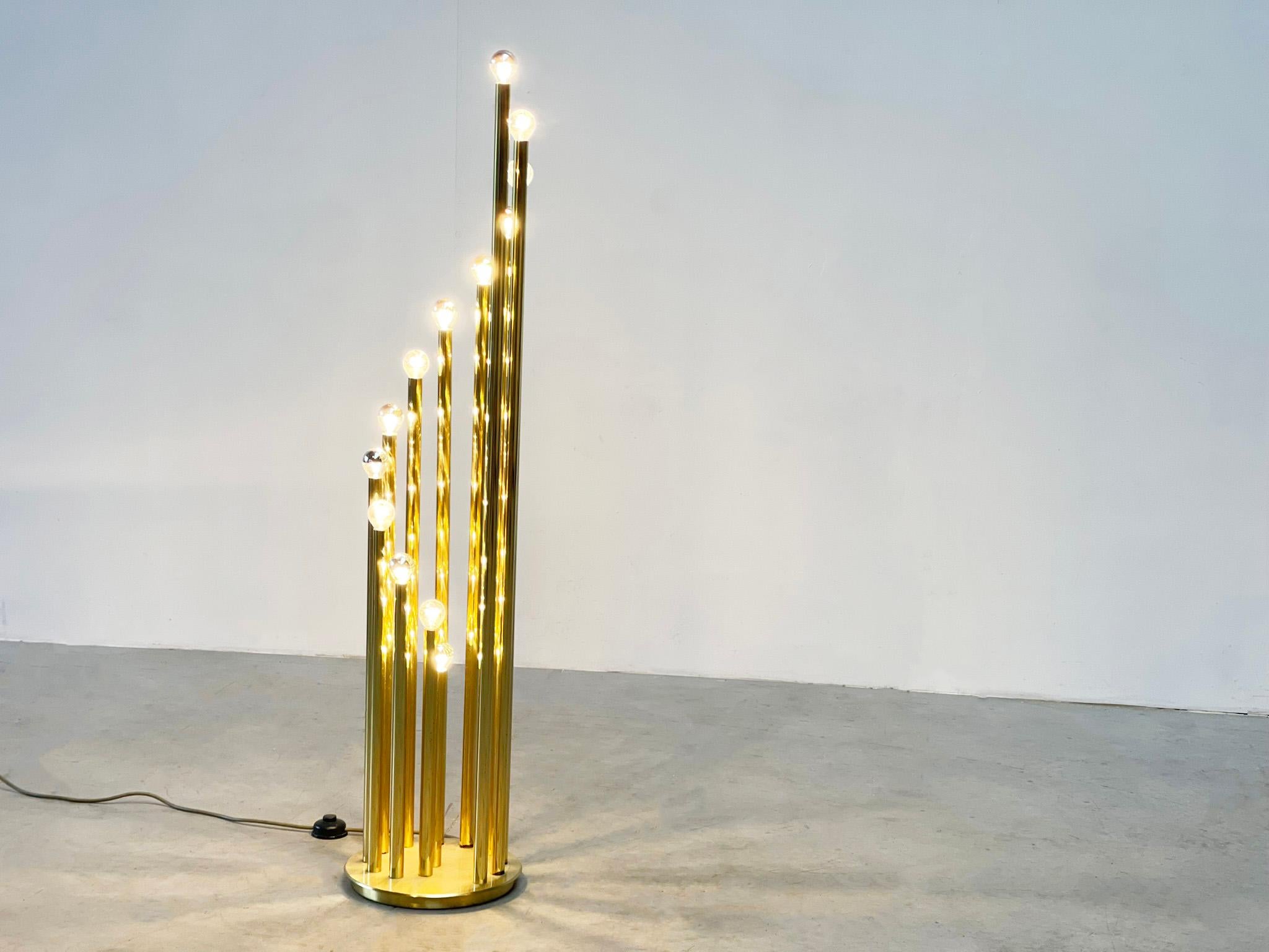 Late 20th Century Brass xl Gaetano Sciolari floorlamp For Sale