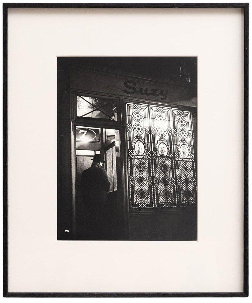 Basado en una obra de Brassaï, en blanco y negro, década de 1930, impresión fotográfica en heliograbado, enmarcada