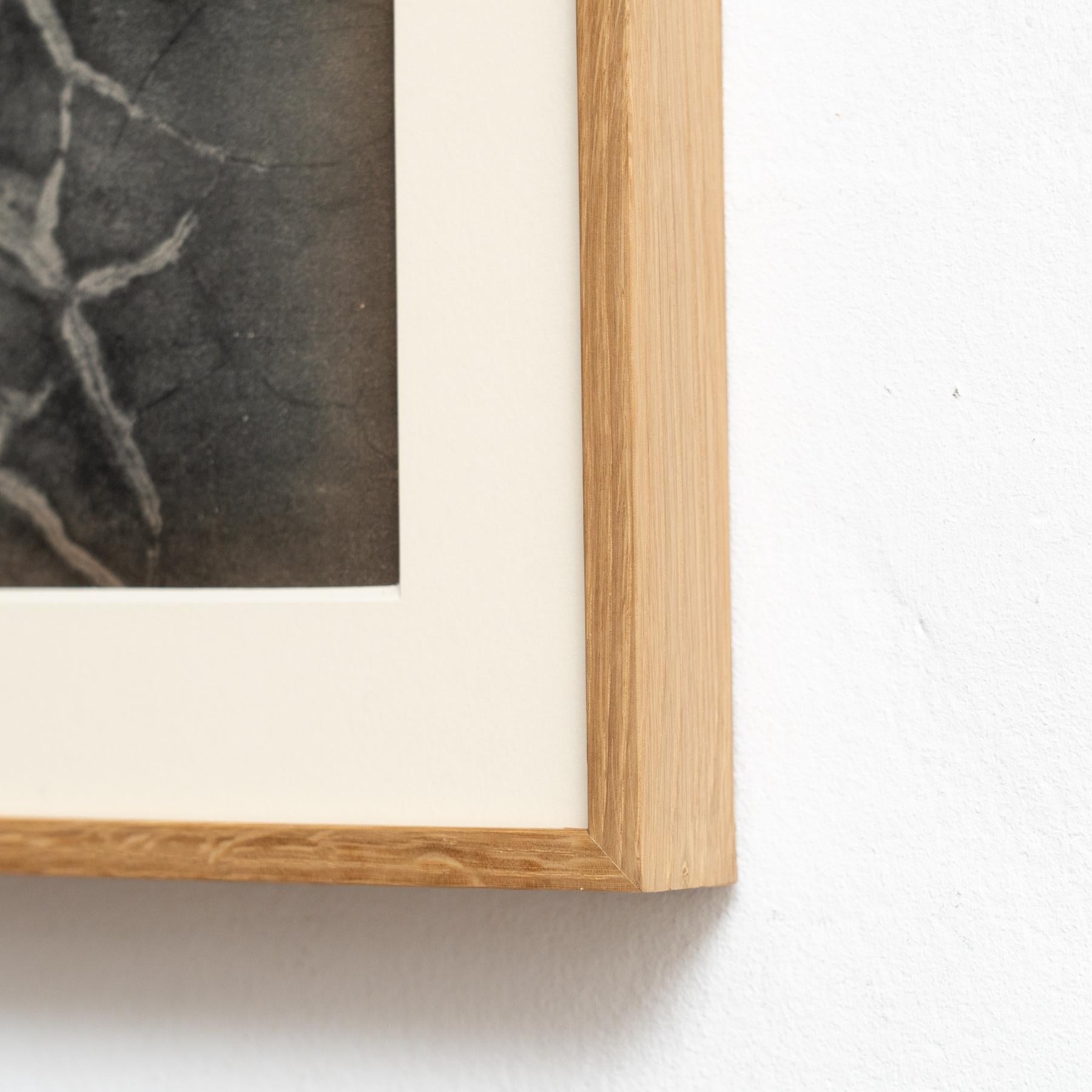 Photographie héliogravure encadrée de Brassai (1949) - Noir et blanc en vente 4
