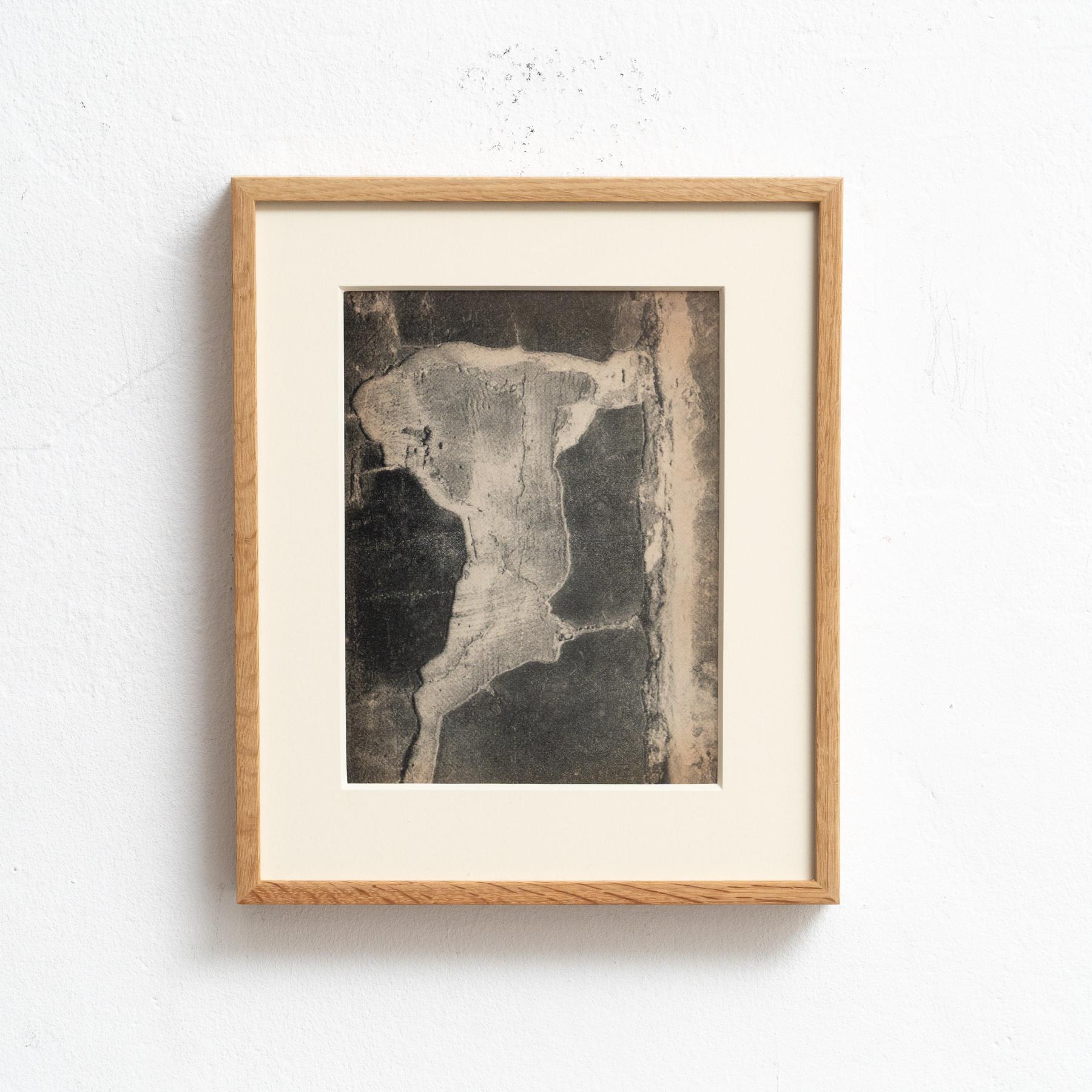 Brassai Framed Heliogravure Photography (1949) - Black and White

Artist: Brassai
Type: Framed heliogravure photograph
Color: Black and white
Dimensions: H 29.5 x W 24.5 x D 3.5 cm
Source: 'Anthologie de La Poesie Naturelle,' edited by K éditeur,