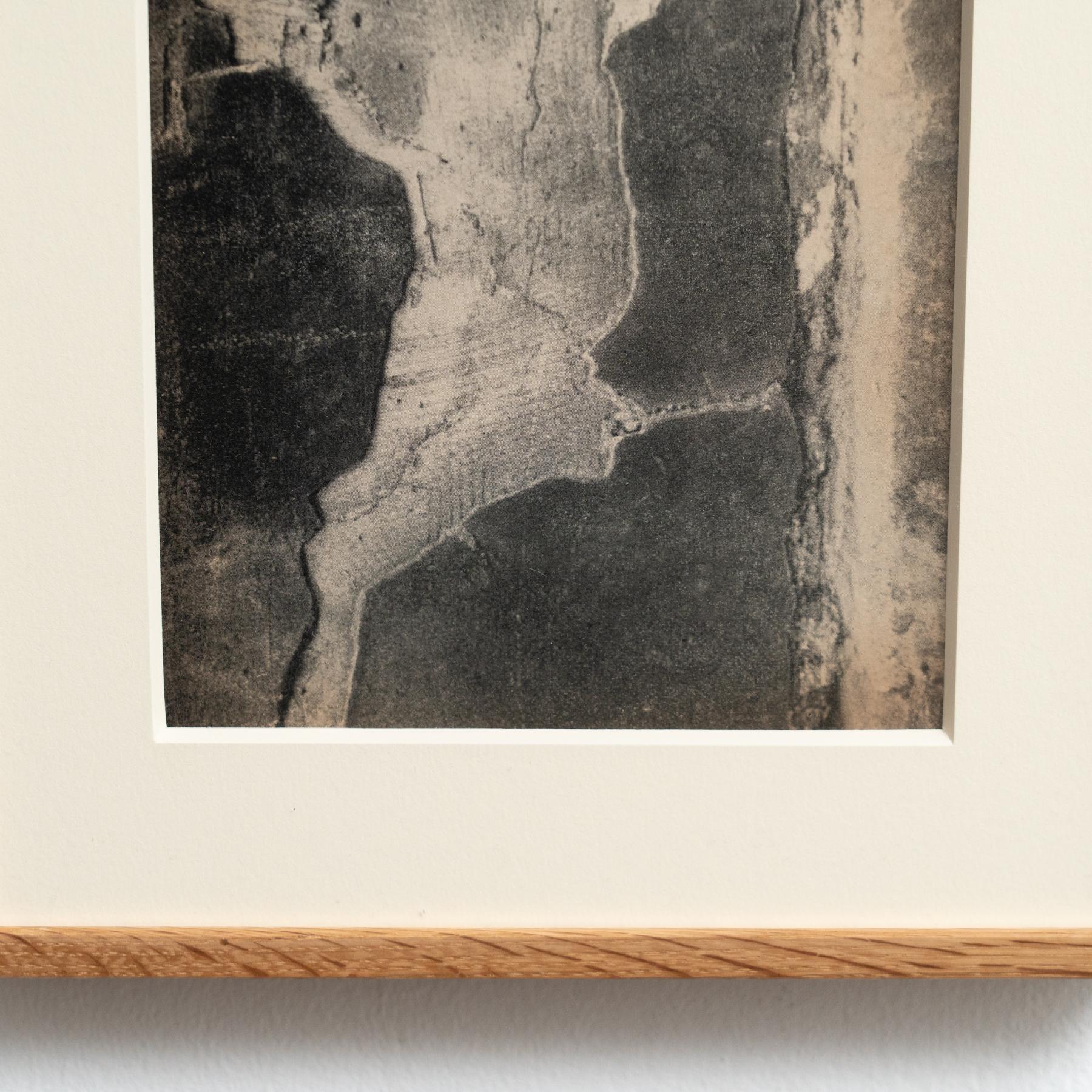 Brassai Framed Heliogravure Photography (1949) - Black and White In Good Condition For Sale In Barcelona, Barcelona