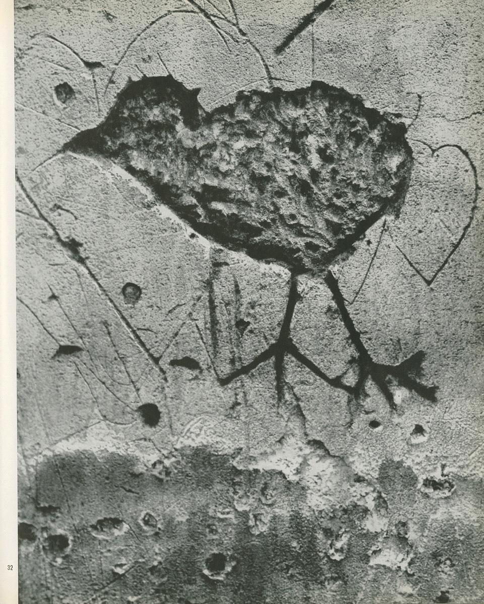 Brassaï – Graffiti; Zwei Gespräche mit Picasso In Excellent Condition For Sale In Middletown, NY
