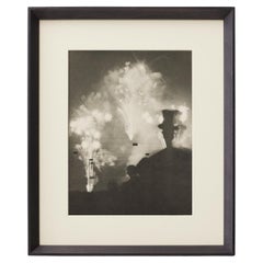 Brassaï Heliogravüre aus Verve 1937 - Feuerwerk über Paris, gerahmt