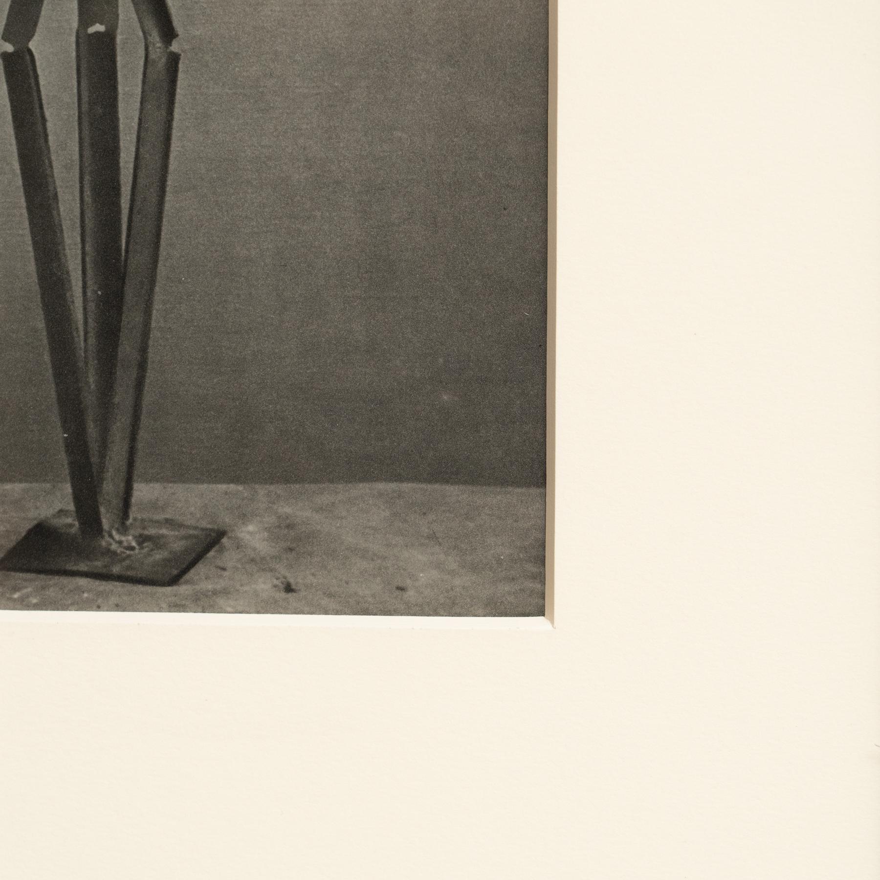 L'intuizione di Brassai: Fotogramma della scultura di Picasso, circa 1948 in vendita 1