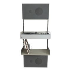 Sistema audio a parete Braun Audio progettato da Dieter Rams