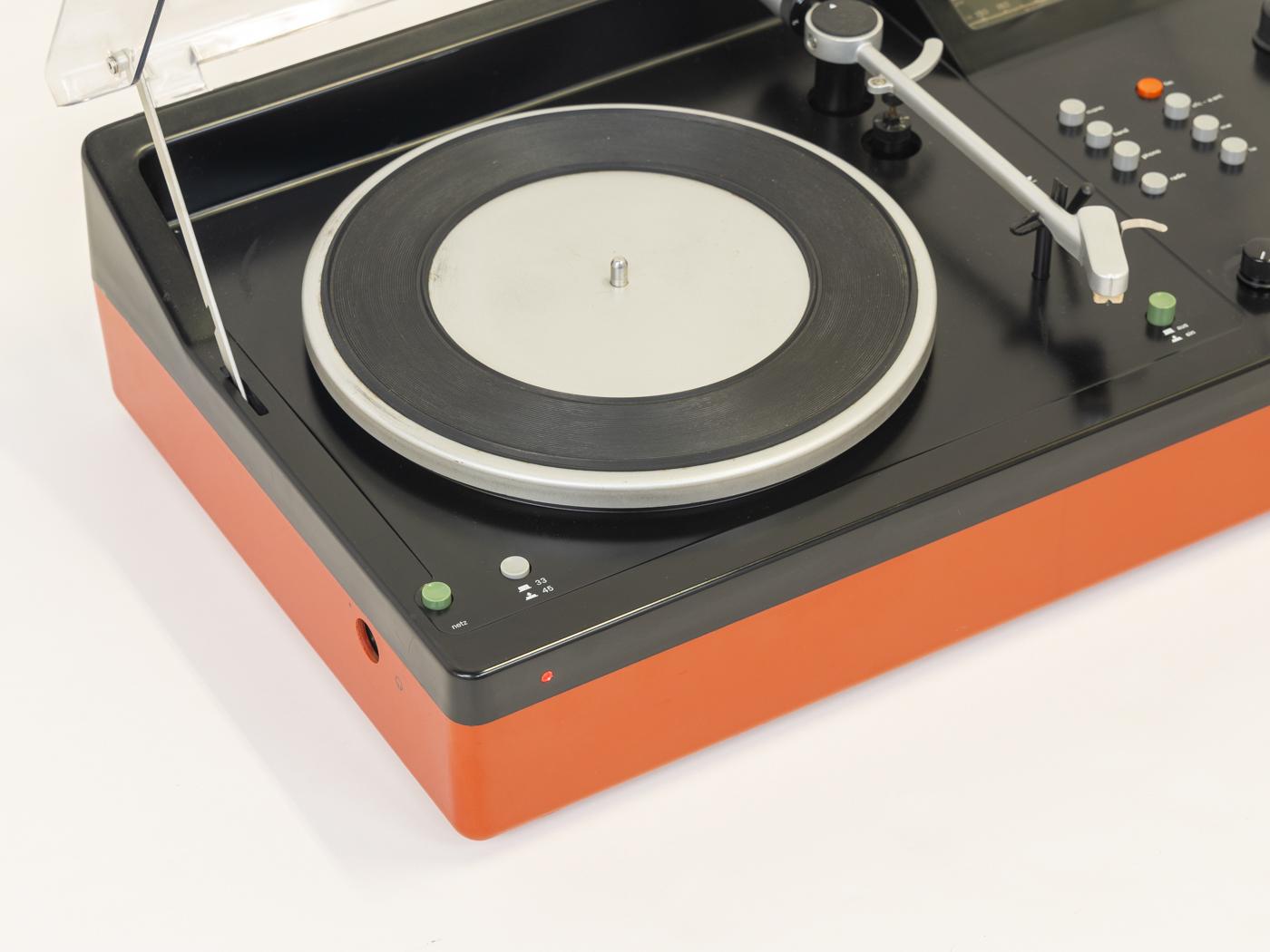 BRAUN Cockpit 250 audio system, Dieter Rams 2