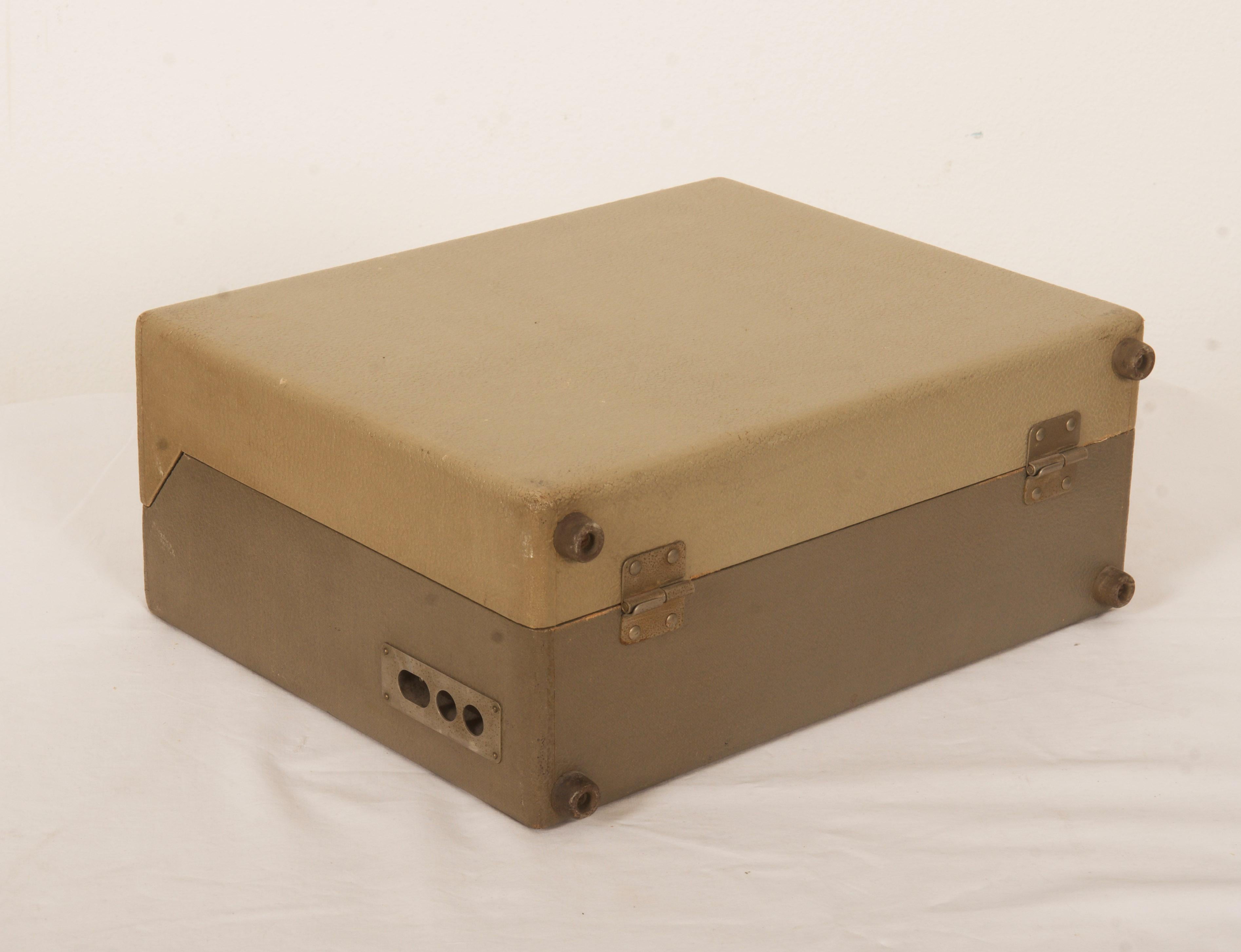 Allemand Tourne-disque PC3 de Braun par Wilhelm Wagenfeld et Dieter Rams en vente