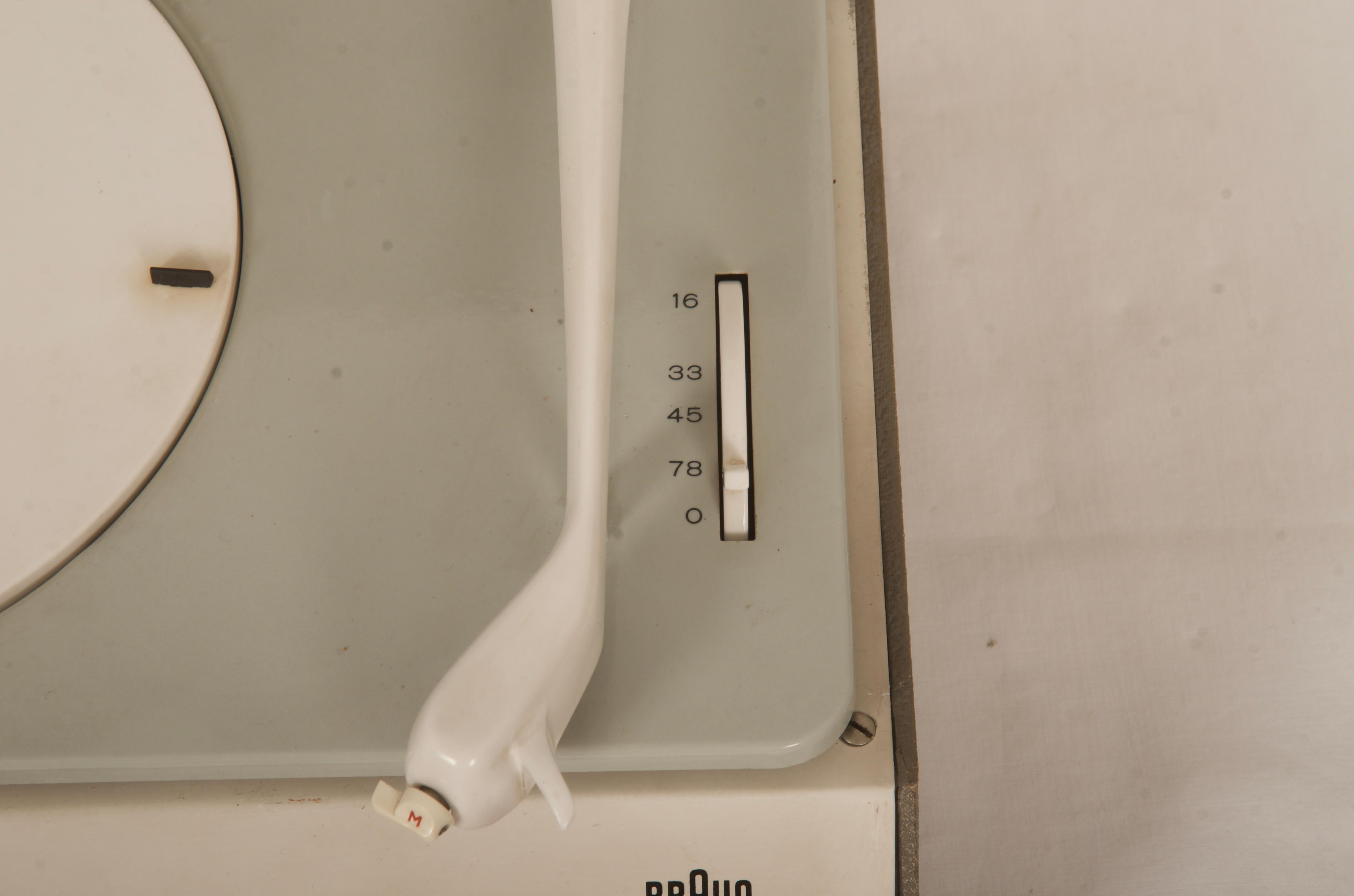 Acier Tourne-disque PC3 de Braun par Wilhelm Wagenfeld et Dieter Rams en vente