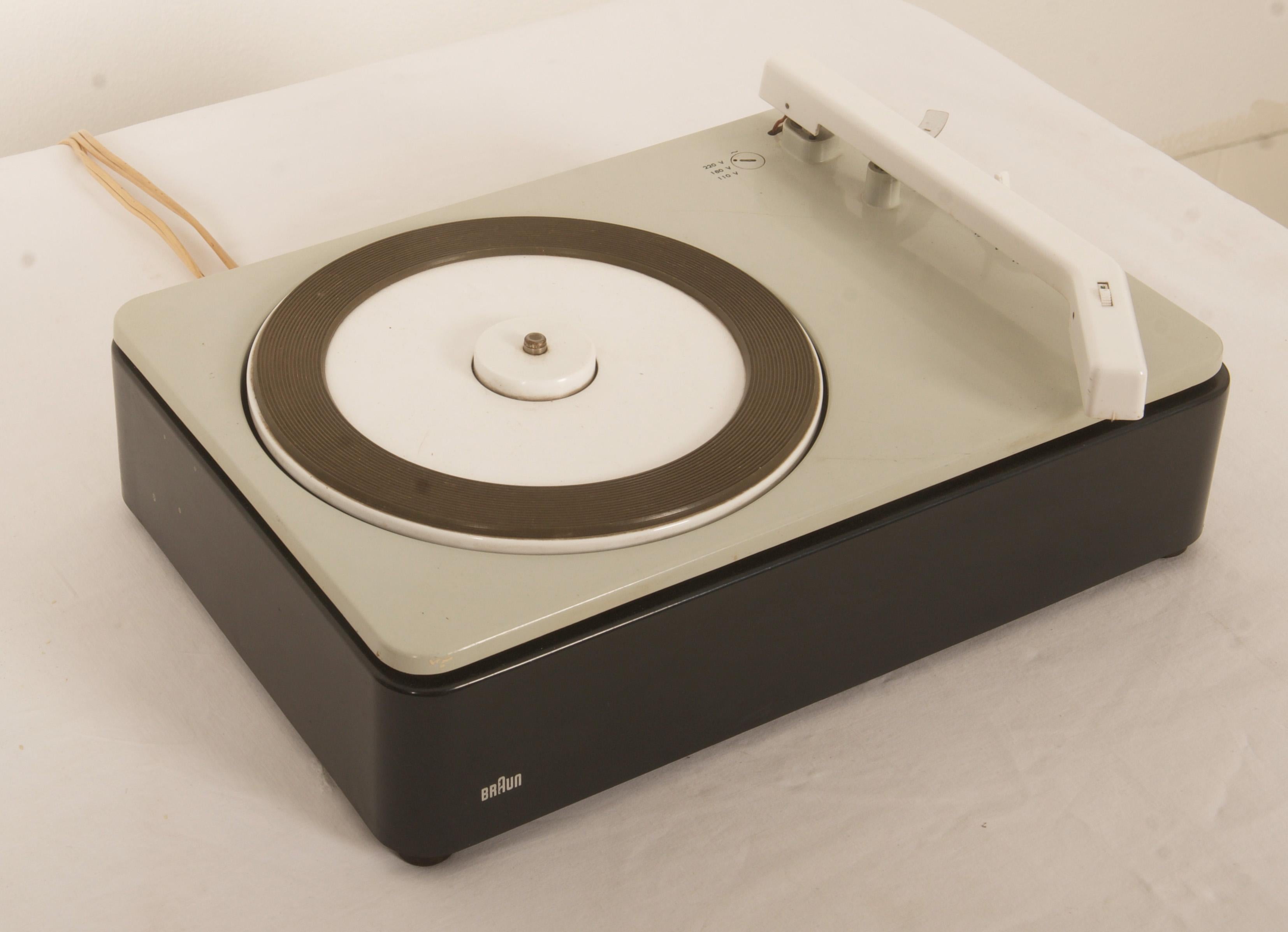 Tocadiscos Braun PCS4 de Hans Hugelot y Dieter Rams en Bueno Estado en Vienna, AT