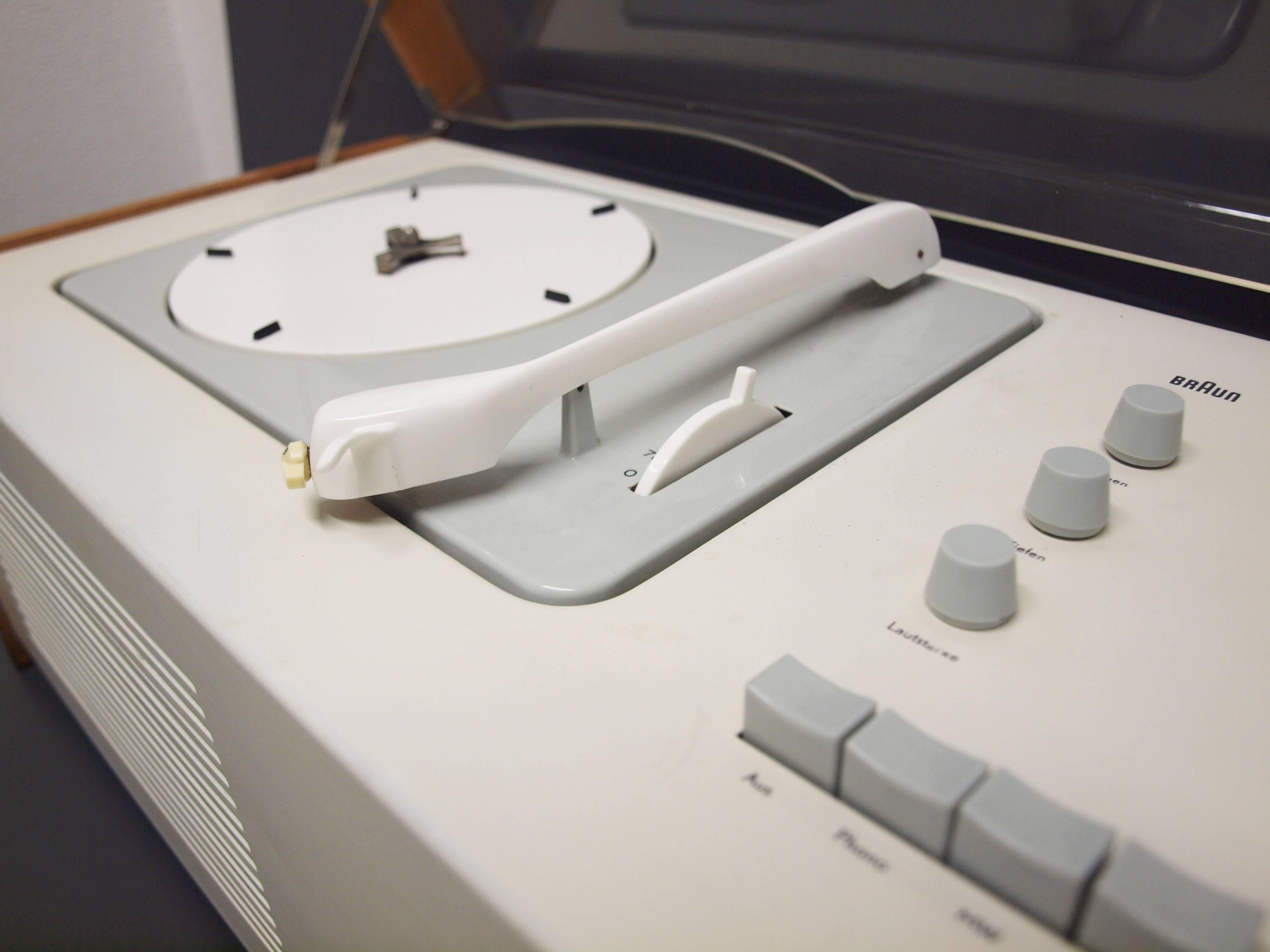 Mid-Century Modern Braun SK 4/2 Record Player by Hans Hugelot and Dieter Rams