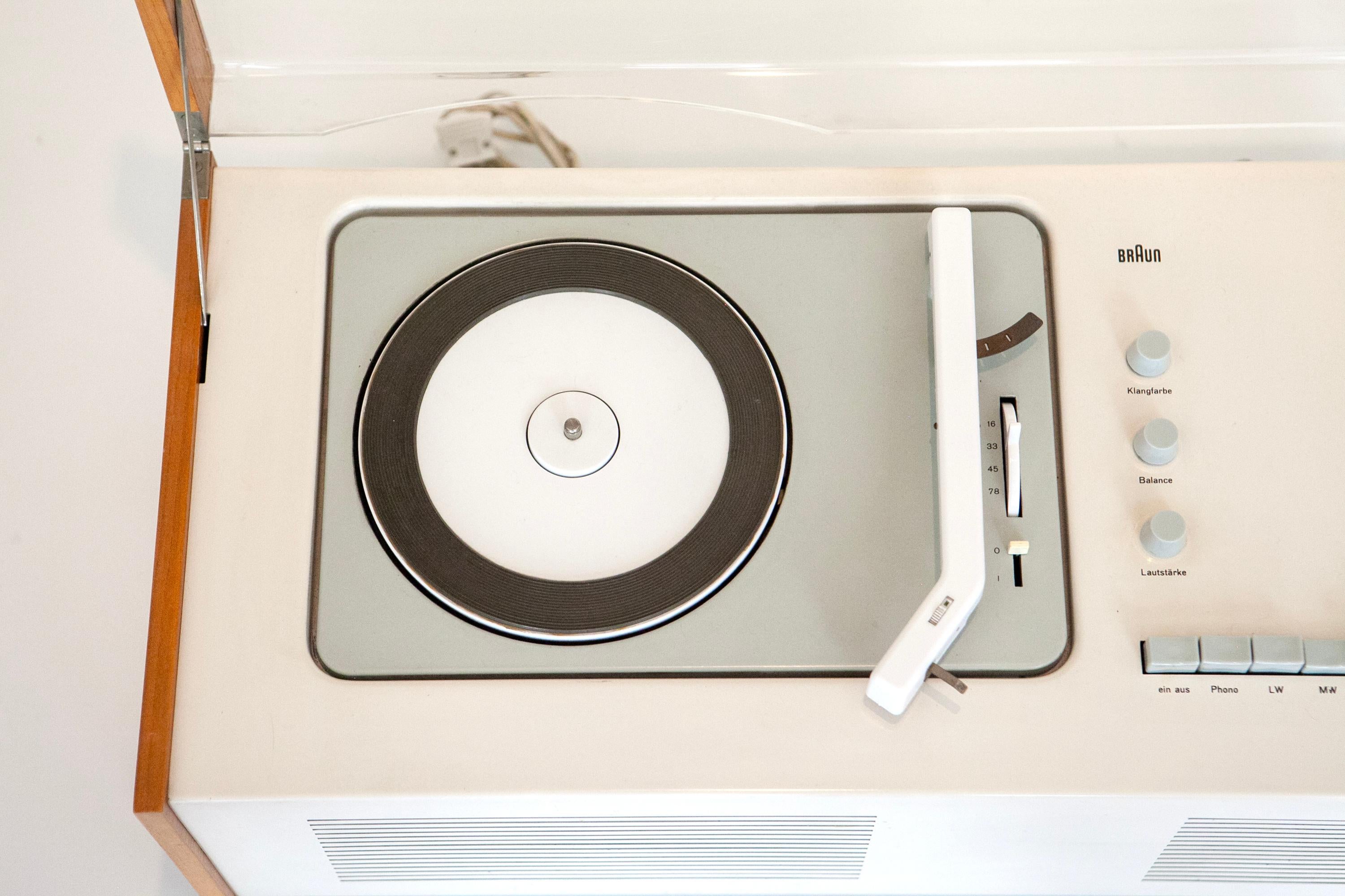 Braun SK 61 Phonosuper Radiogram by Dieter Rams & Hans Gugelot, Germany, c. 1962 For Sale 5
