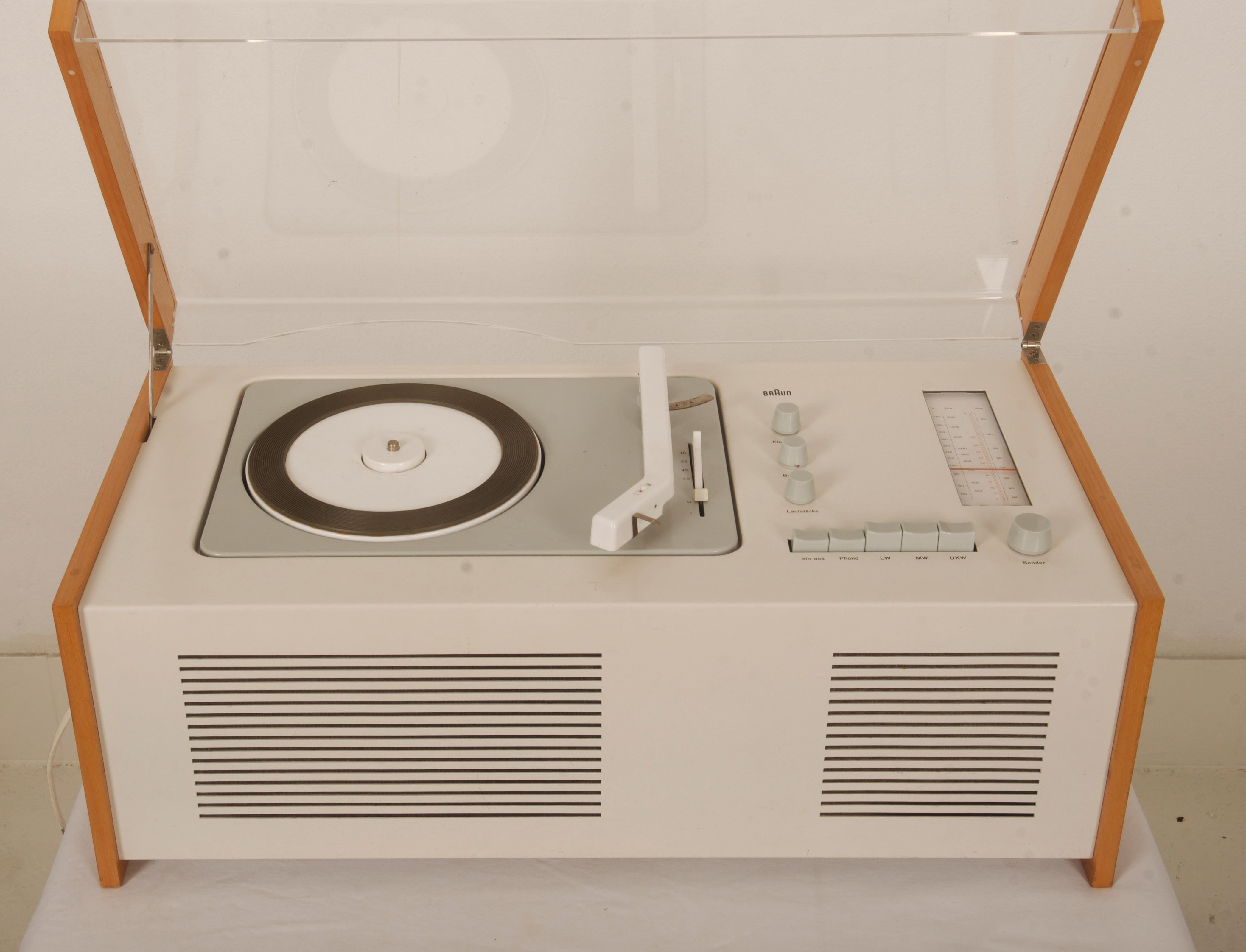 Braun SK 61, Plattenspieler von Hans Hugelot und Dieter Rams im Zustand „Gut“ im Angebot in Vienna, AT