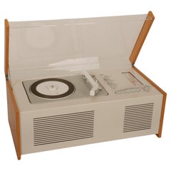 Joueur de records Braun SK 61 de Hans Hugelot et Dieter Rams