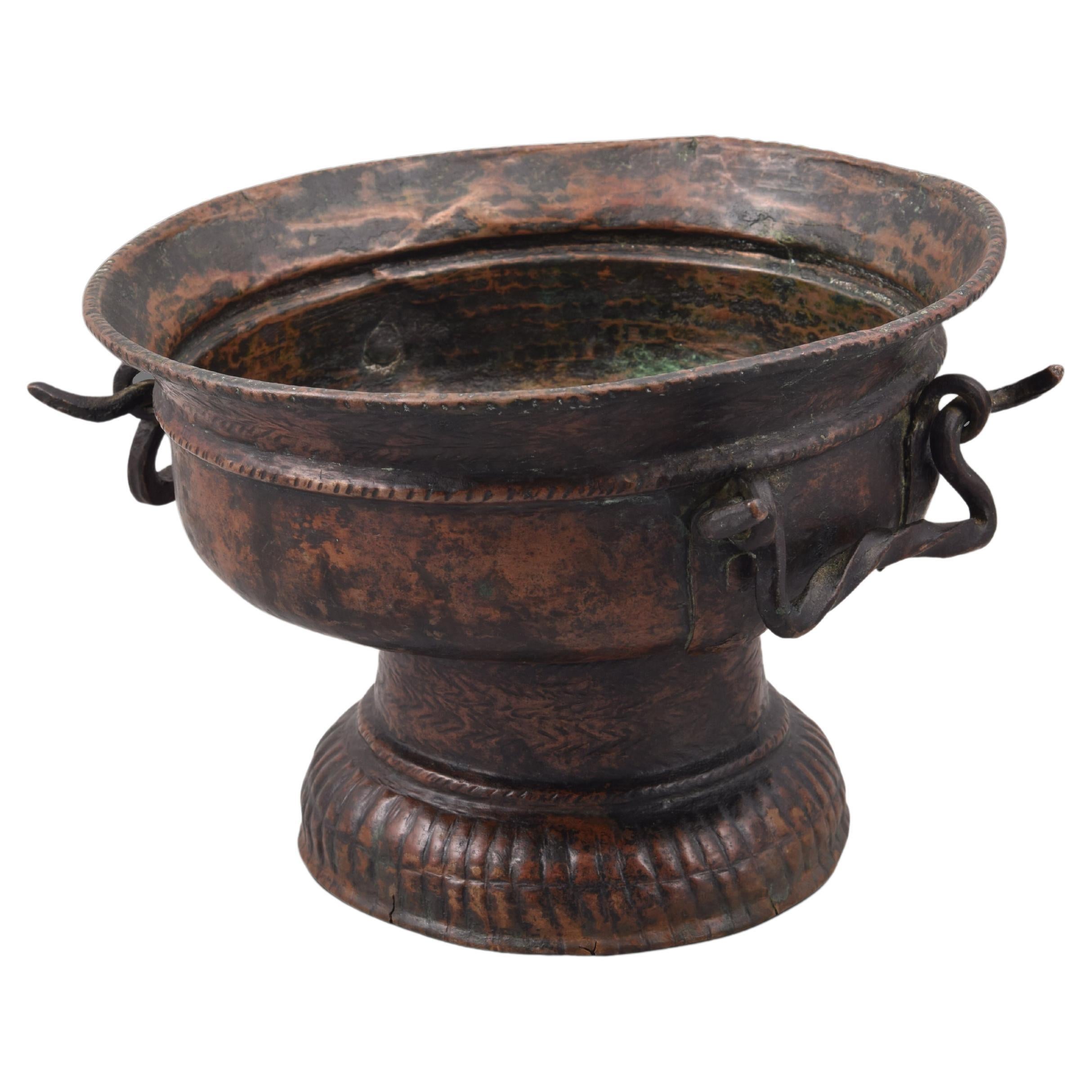Brazier, cuivre, peut-être en fonte, 16ème siècle en vente