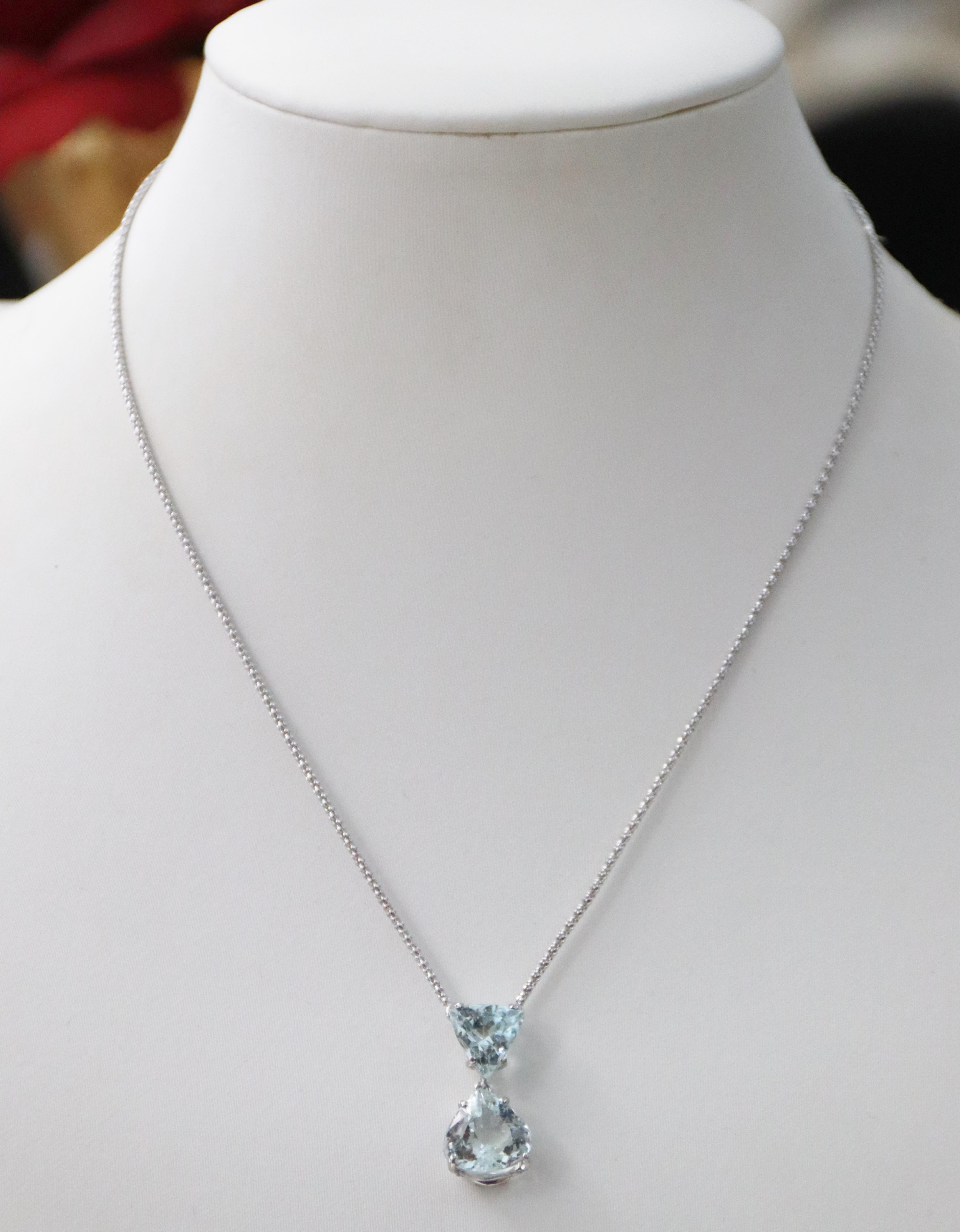 Collana con goccia in oro bianco 18 Kt con acquamarina brasiliana in vendita 1